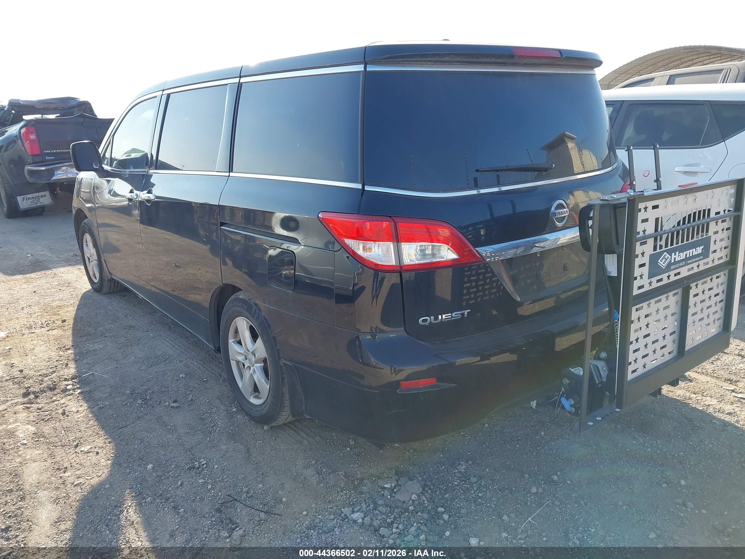 NISSAN QUEST image 3