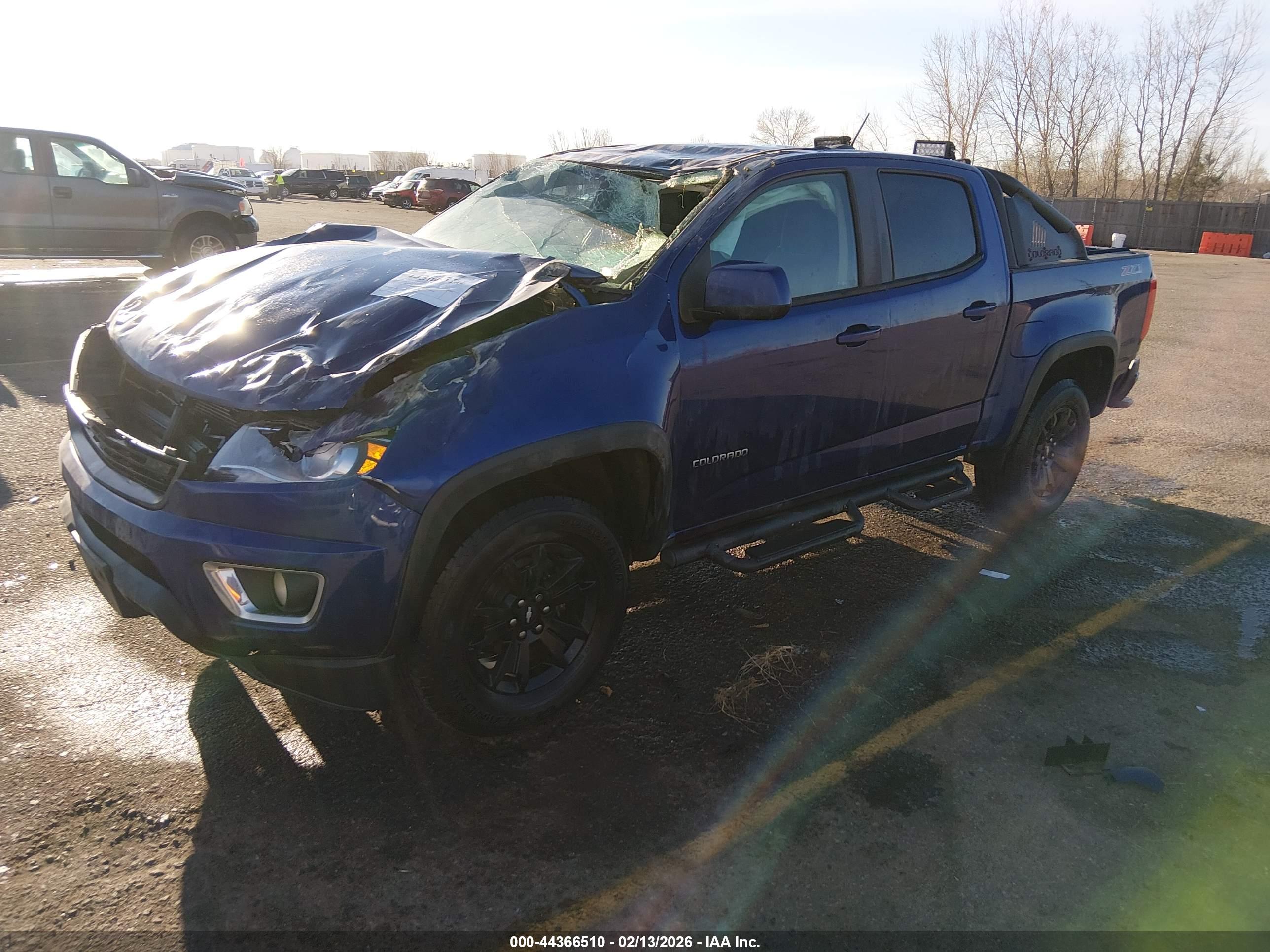 CHEVROLET COLORADO image 2