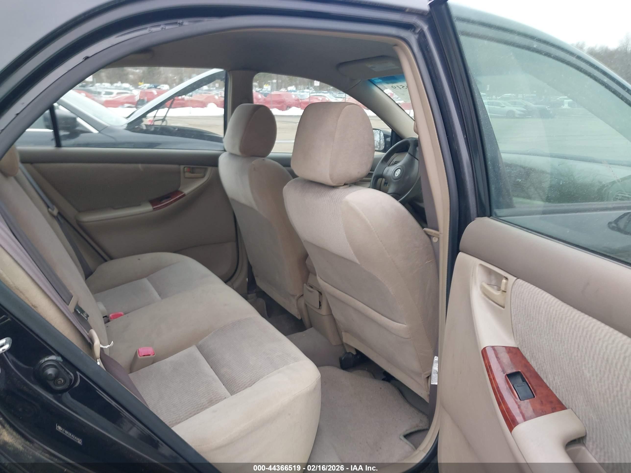 TOYOTA COROLLA image 8