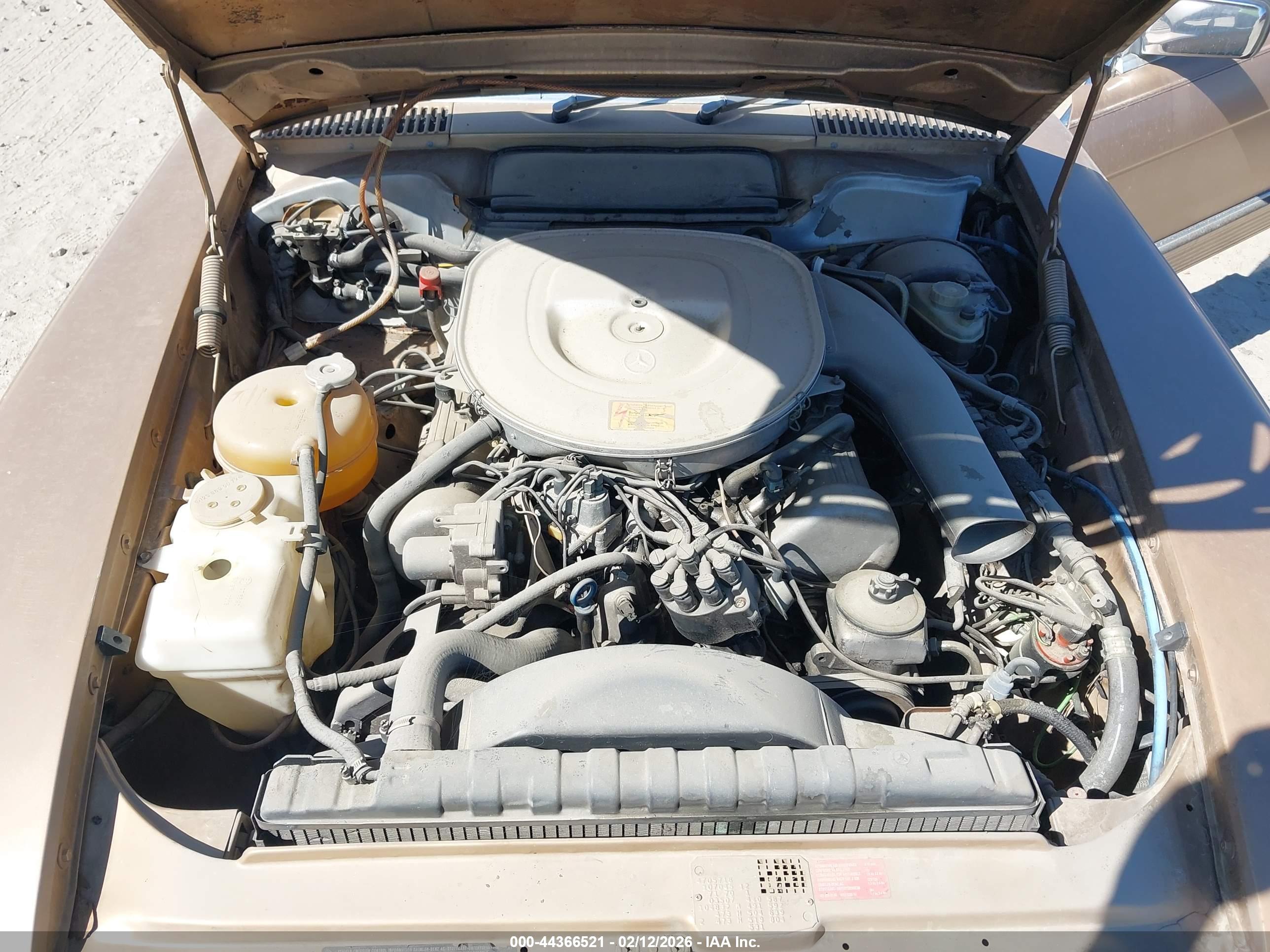 MERCEDES-BENZ 380 image 10