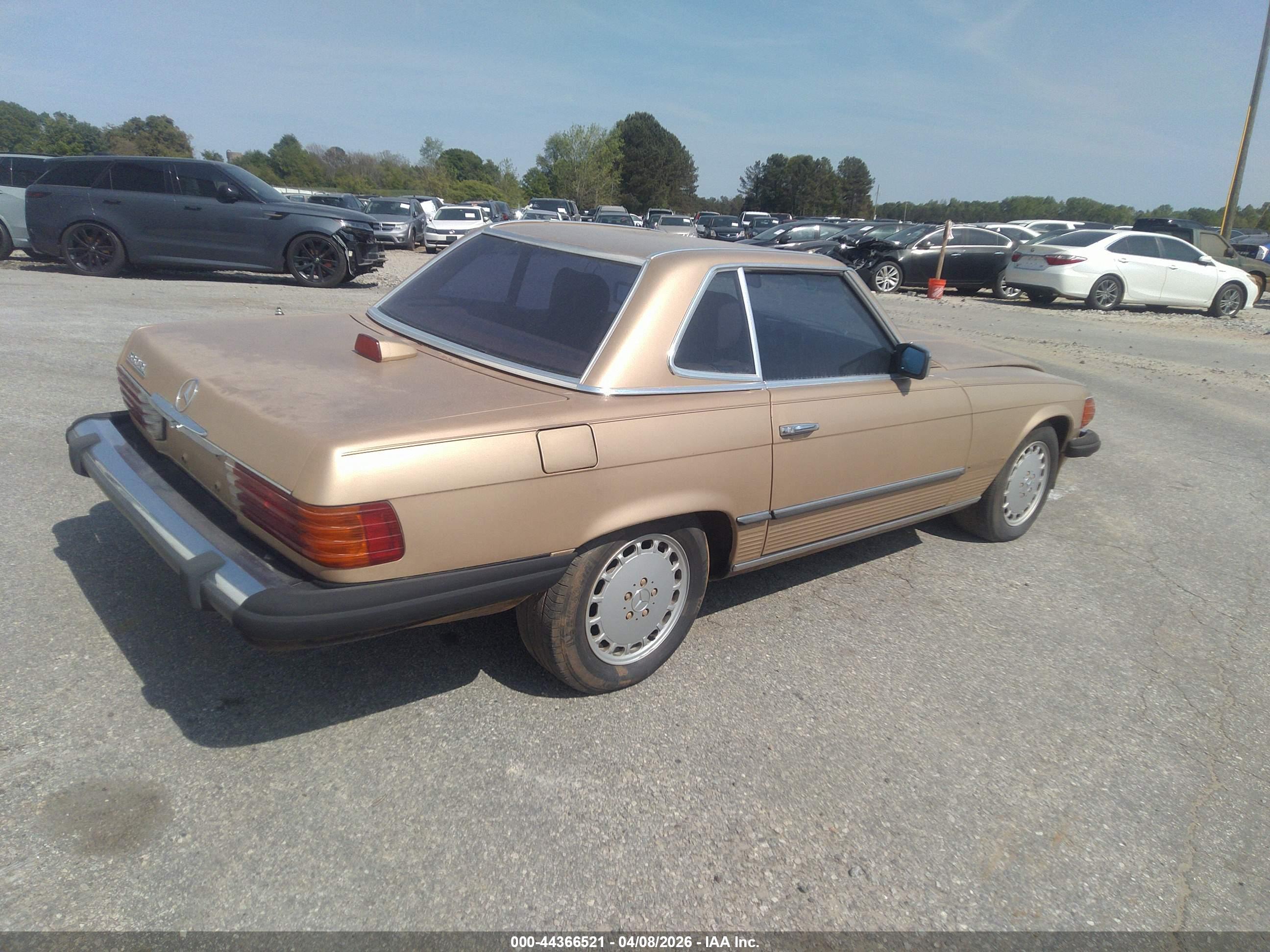 MERCEDES-BENZ 380 image 4