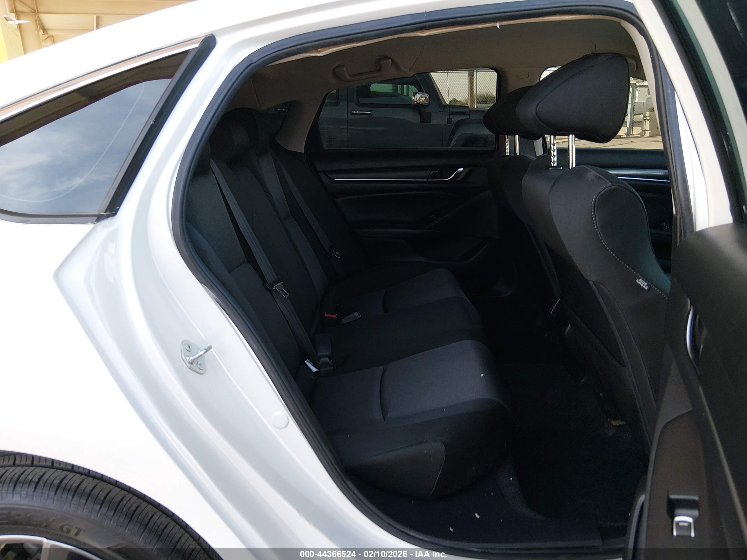 HONDA ACCORD image 8