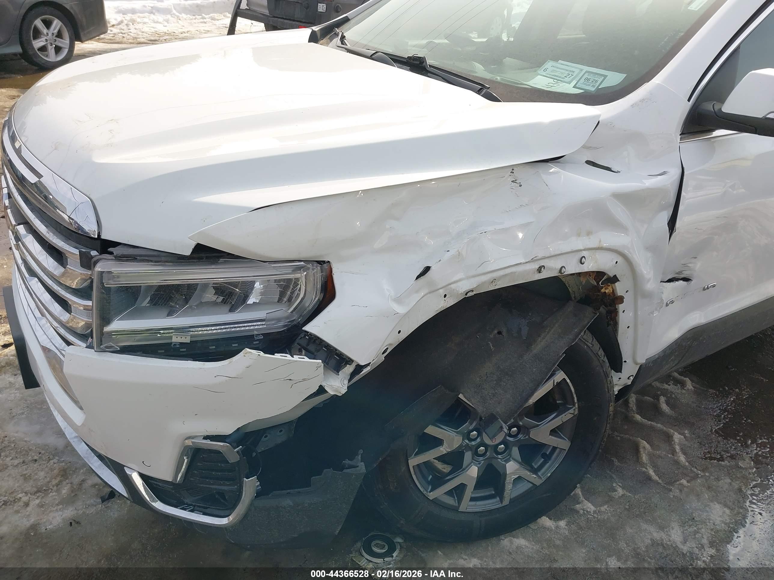 GMC ACADIA image 6