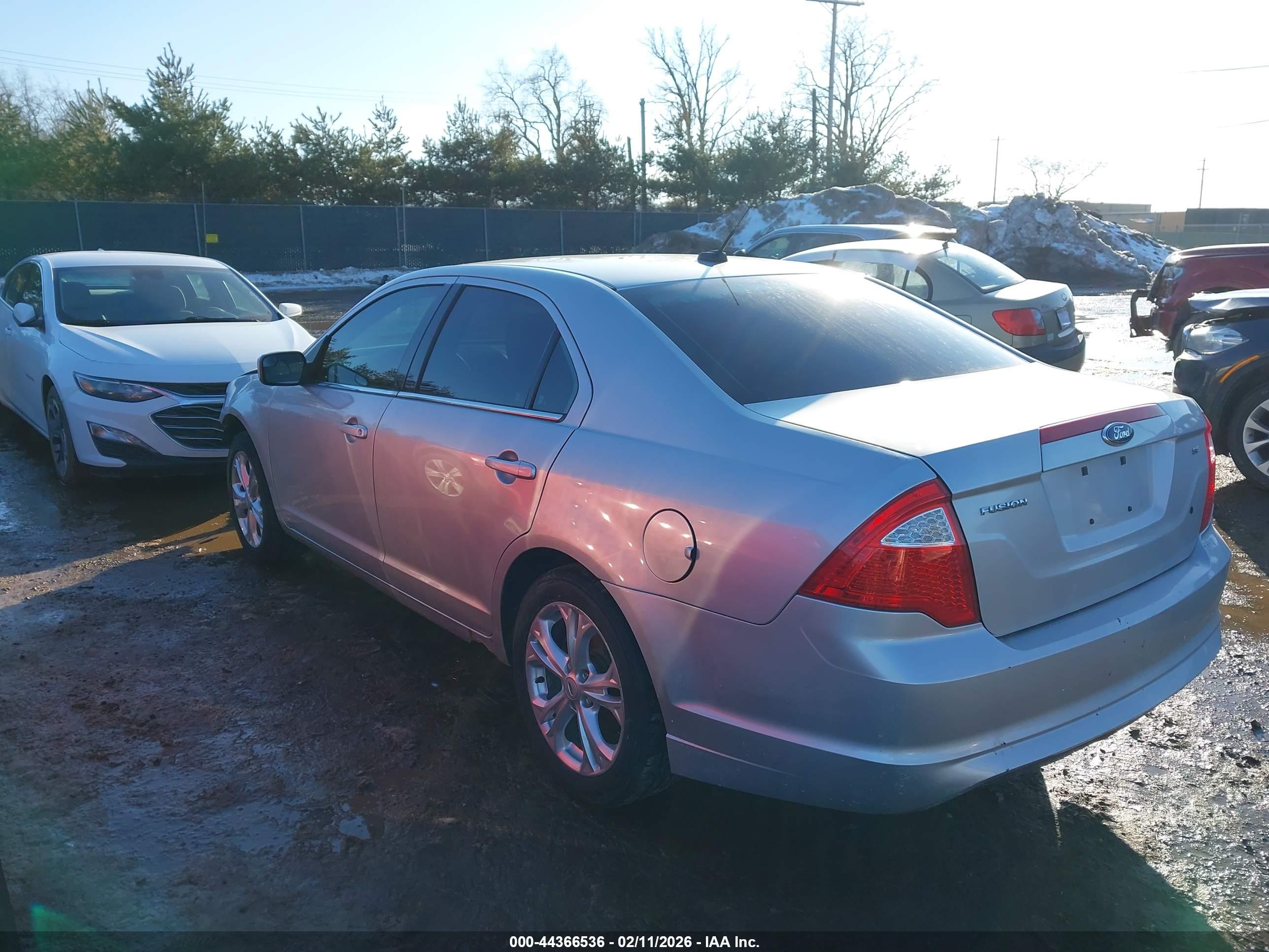 FORD FUSION image 3