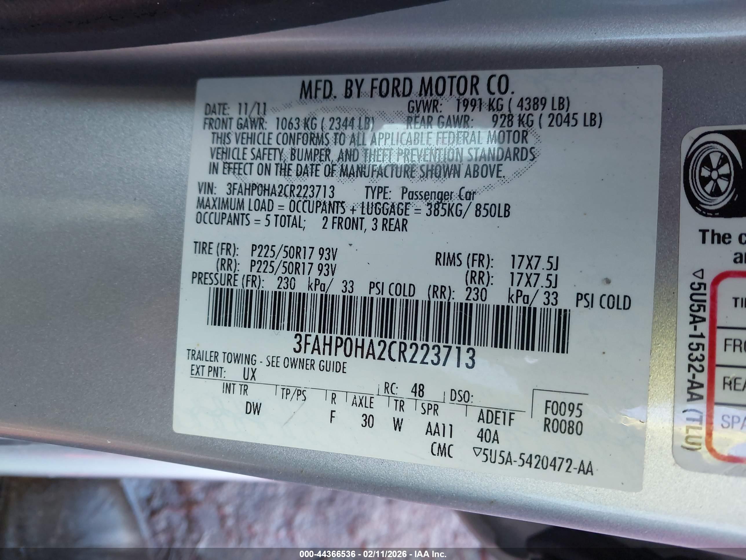 FORD FUSION image 9