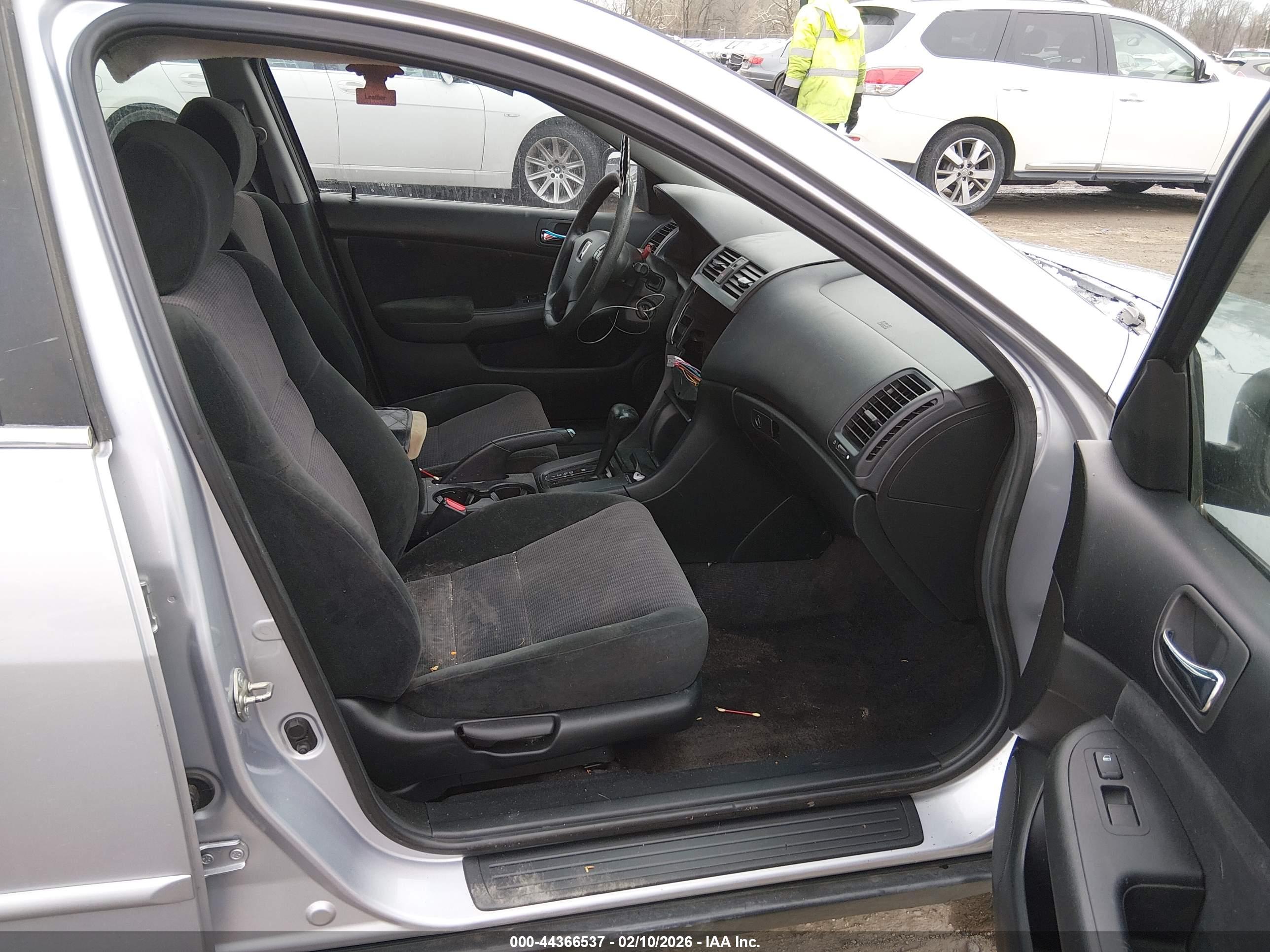HONDA ACCORD image 5