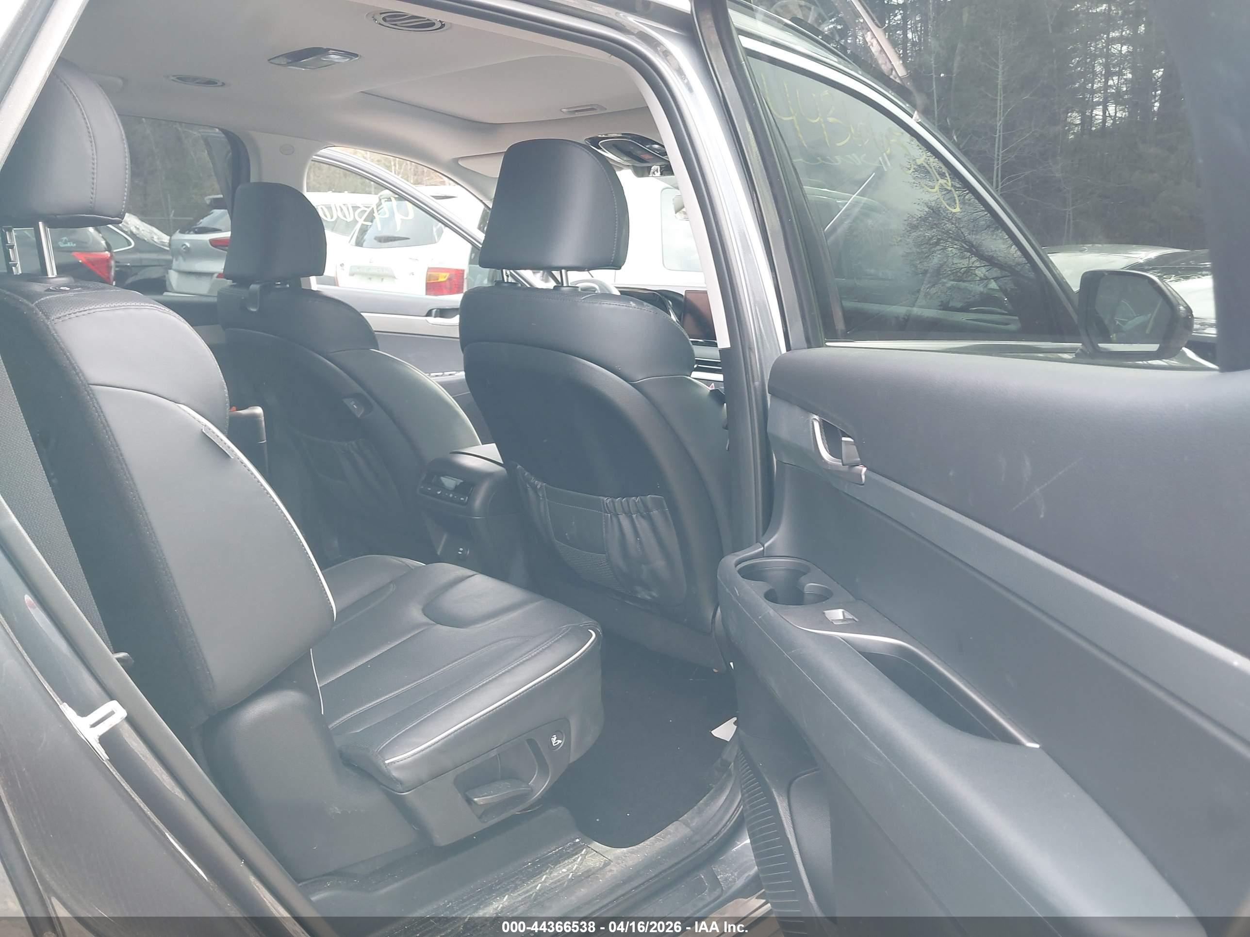 HYUNDAI PALISADE image 8