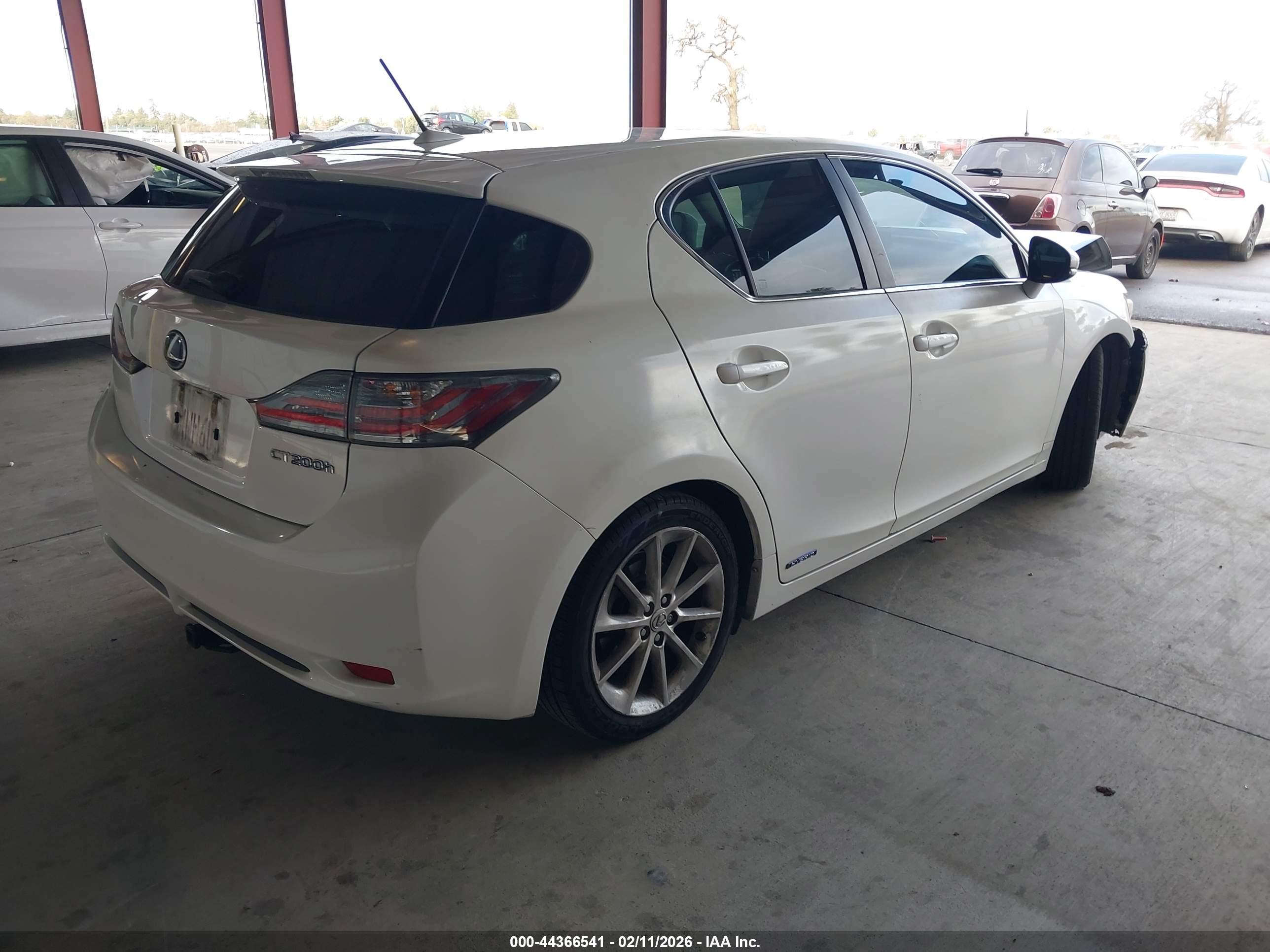LEXUS CT image 4