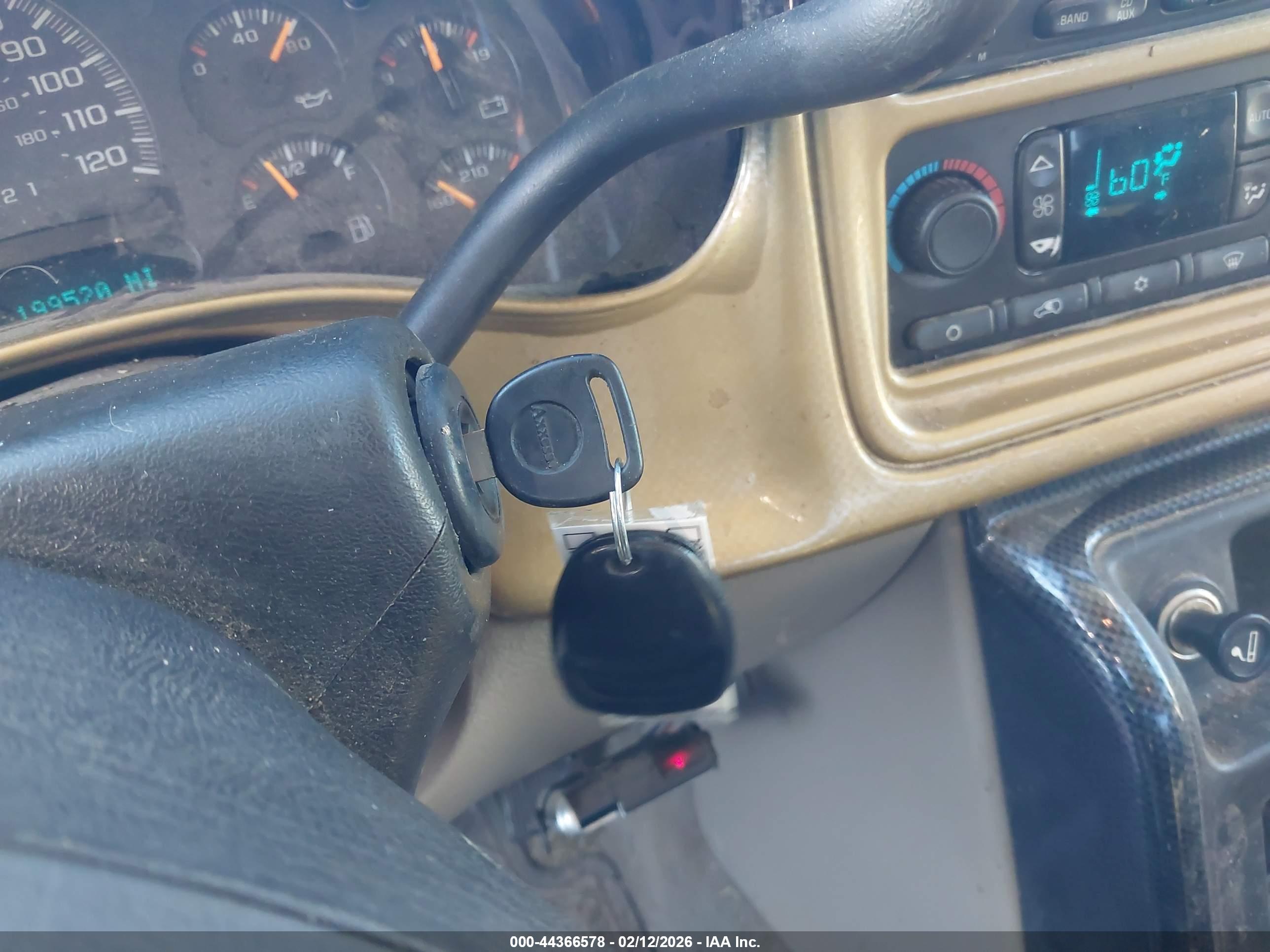 GMC SIERRA image 11