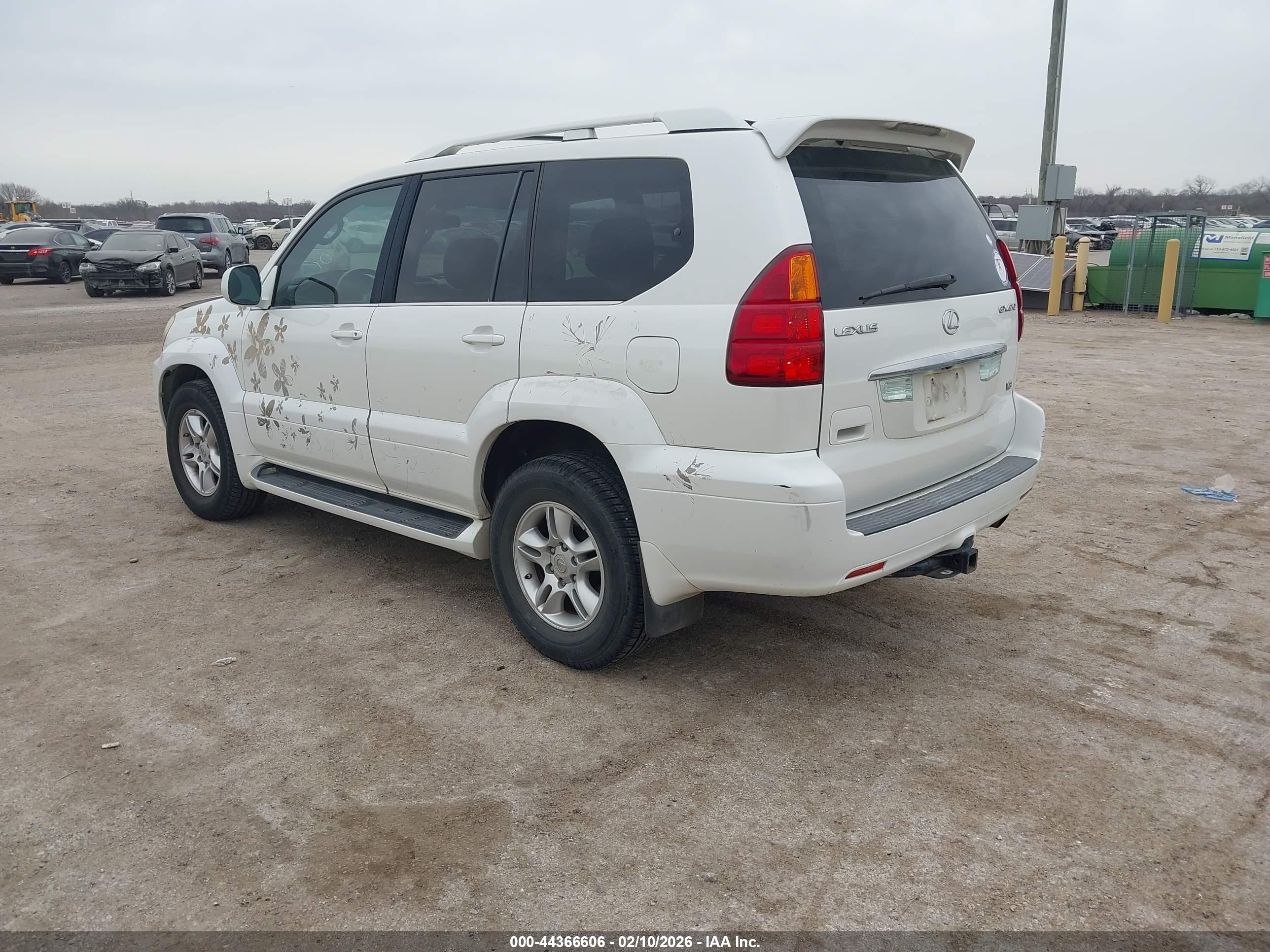 LEXUS GX image 3