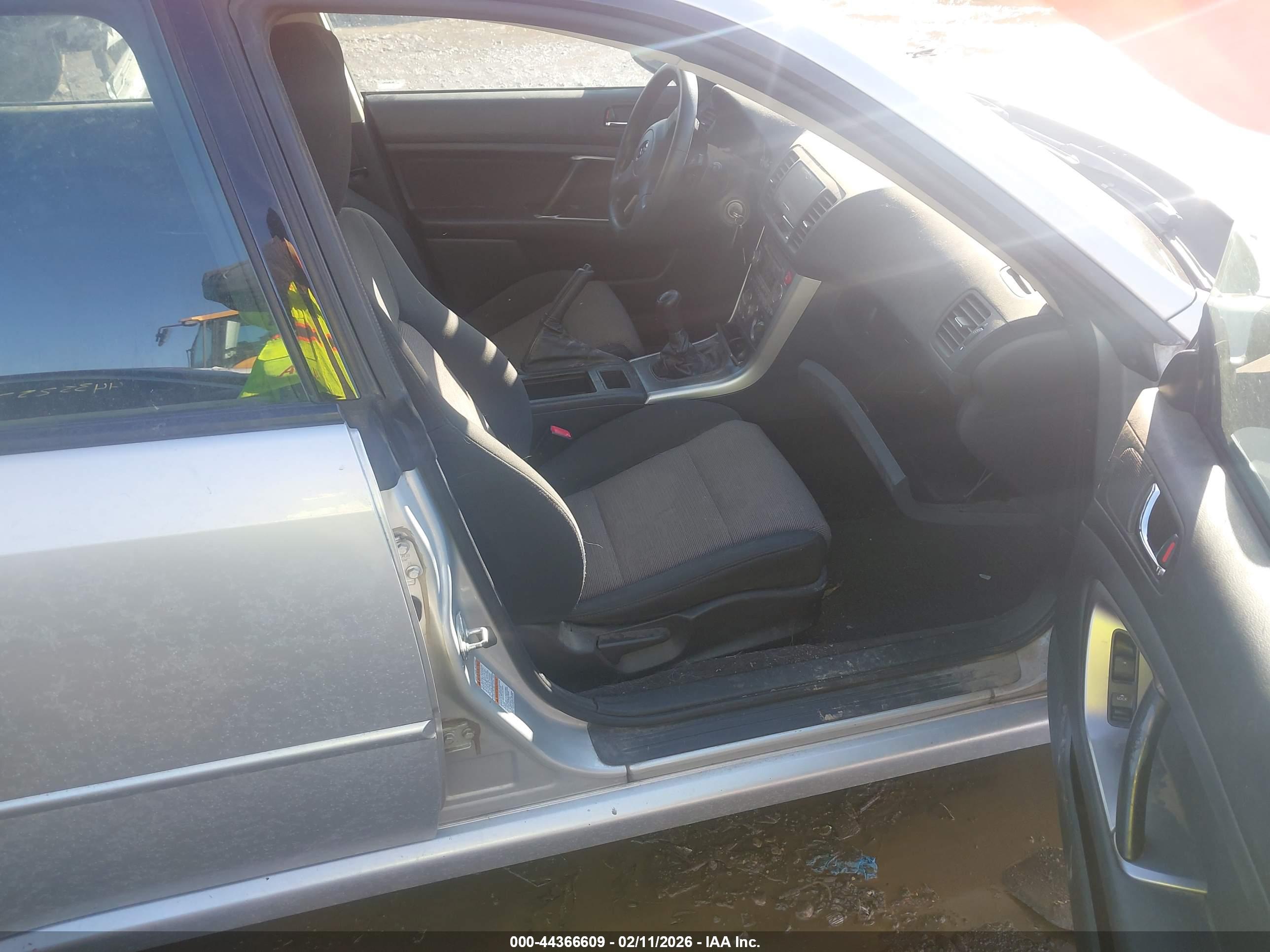 SUBARU LEGACY image 5