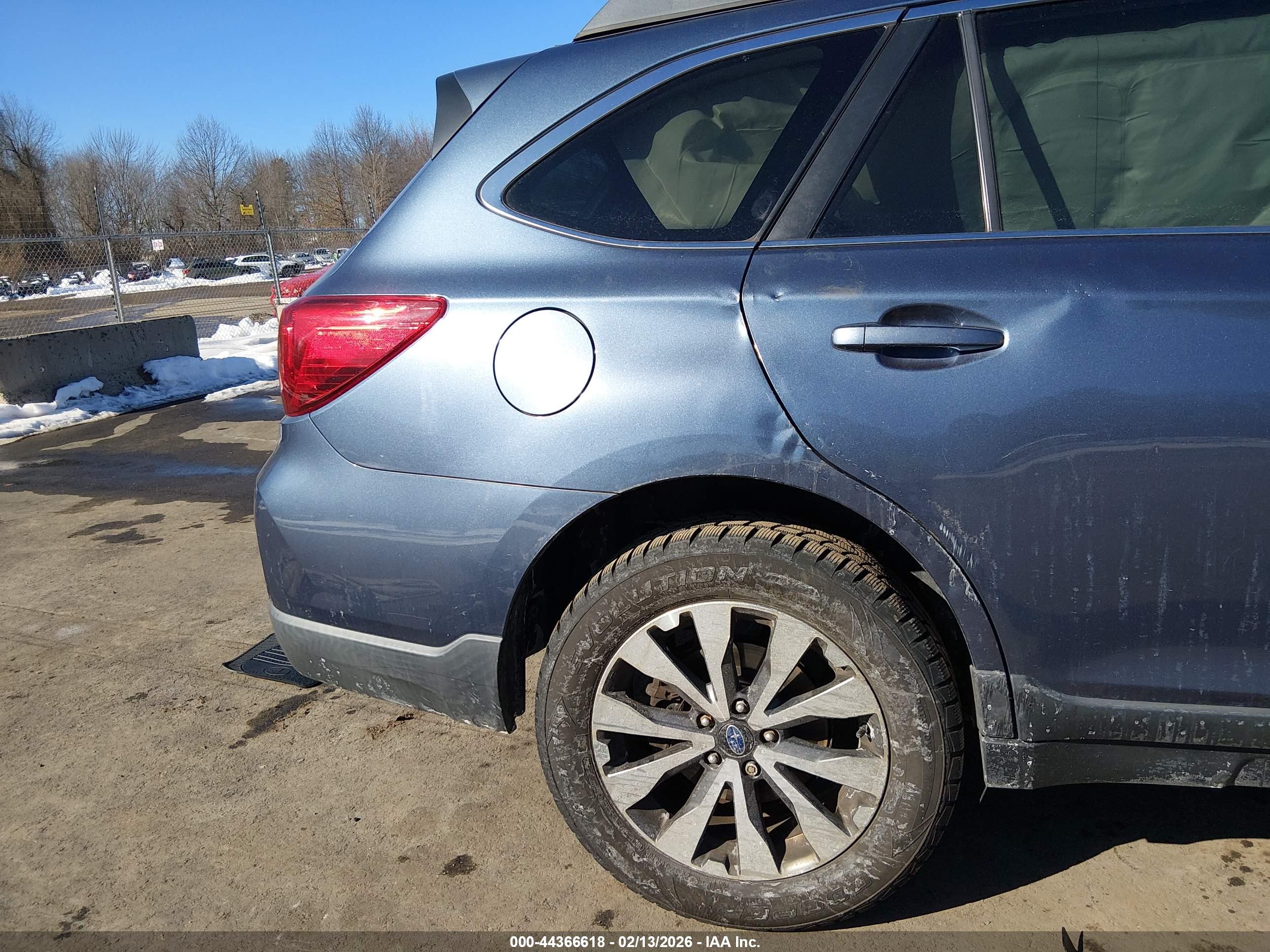 SUBARU OUTBACK image 11