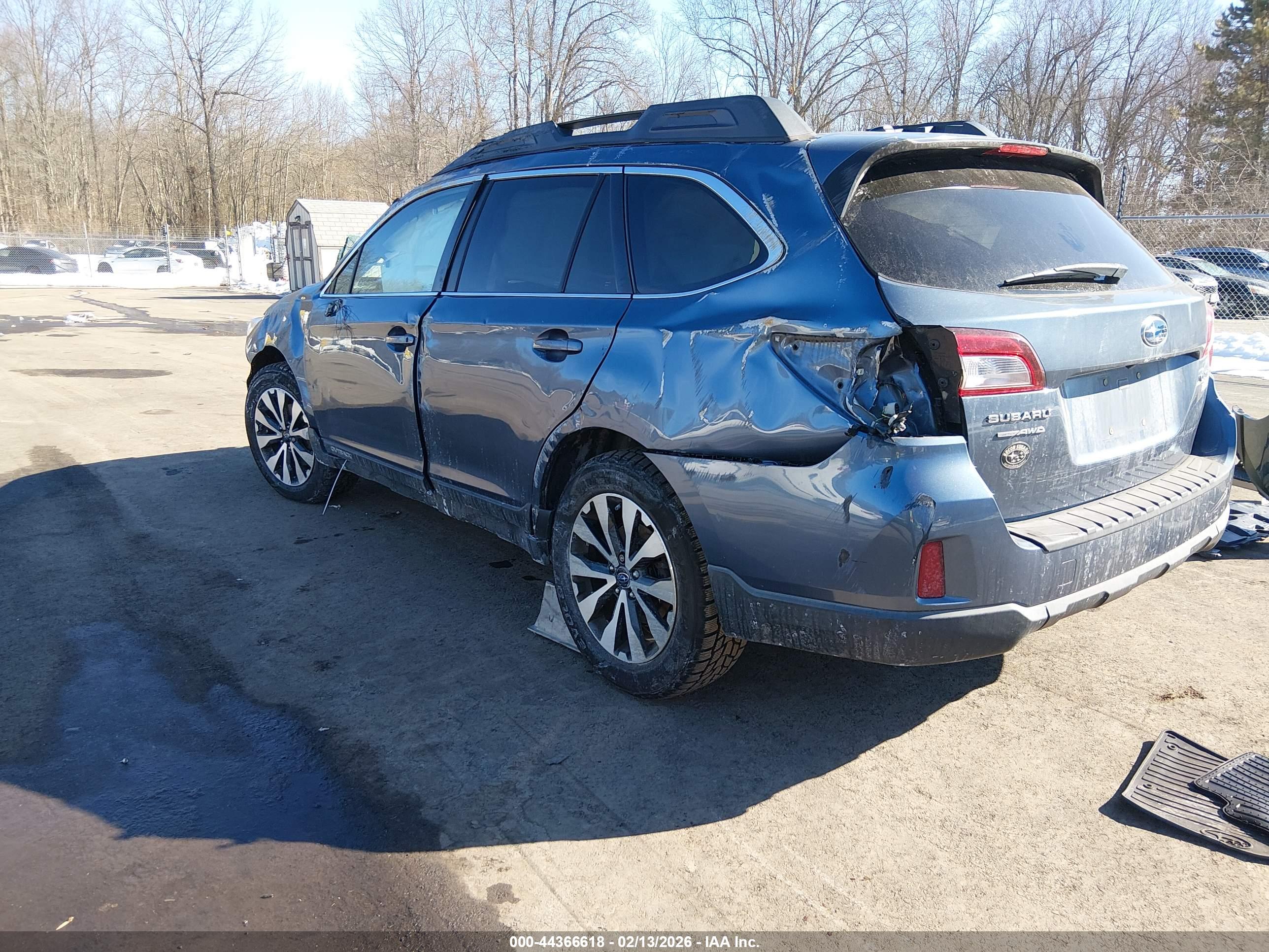 SUBARU OUTBACK image 3