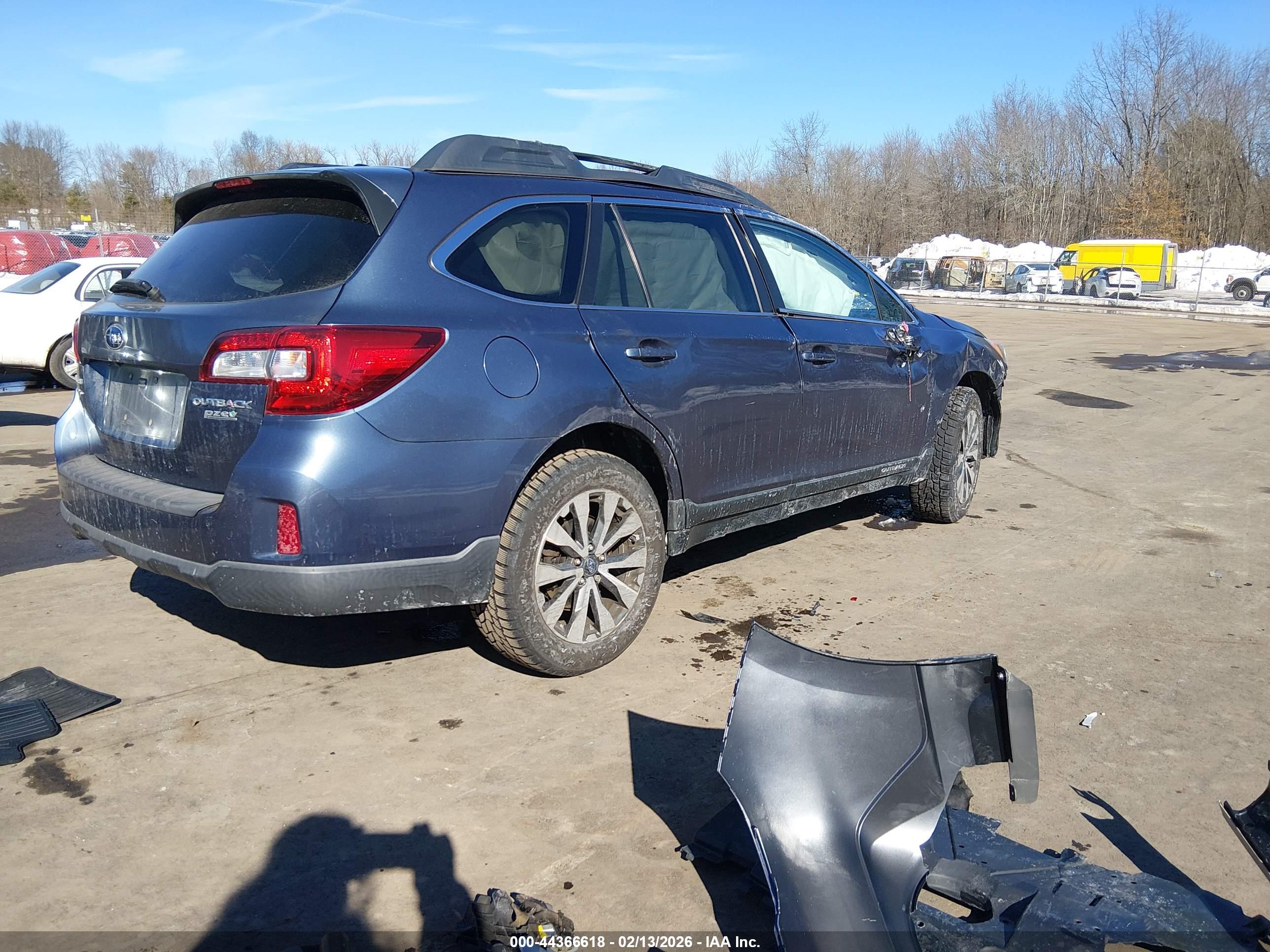 SUBARU OUTBACK image 4