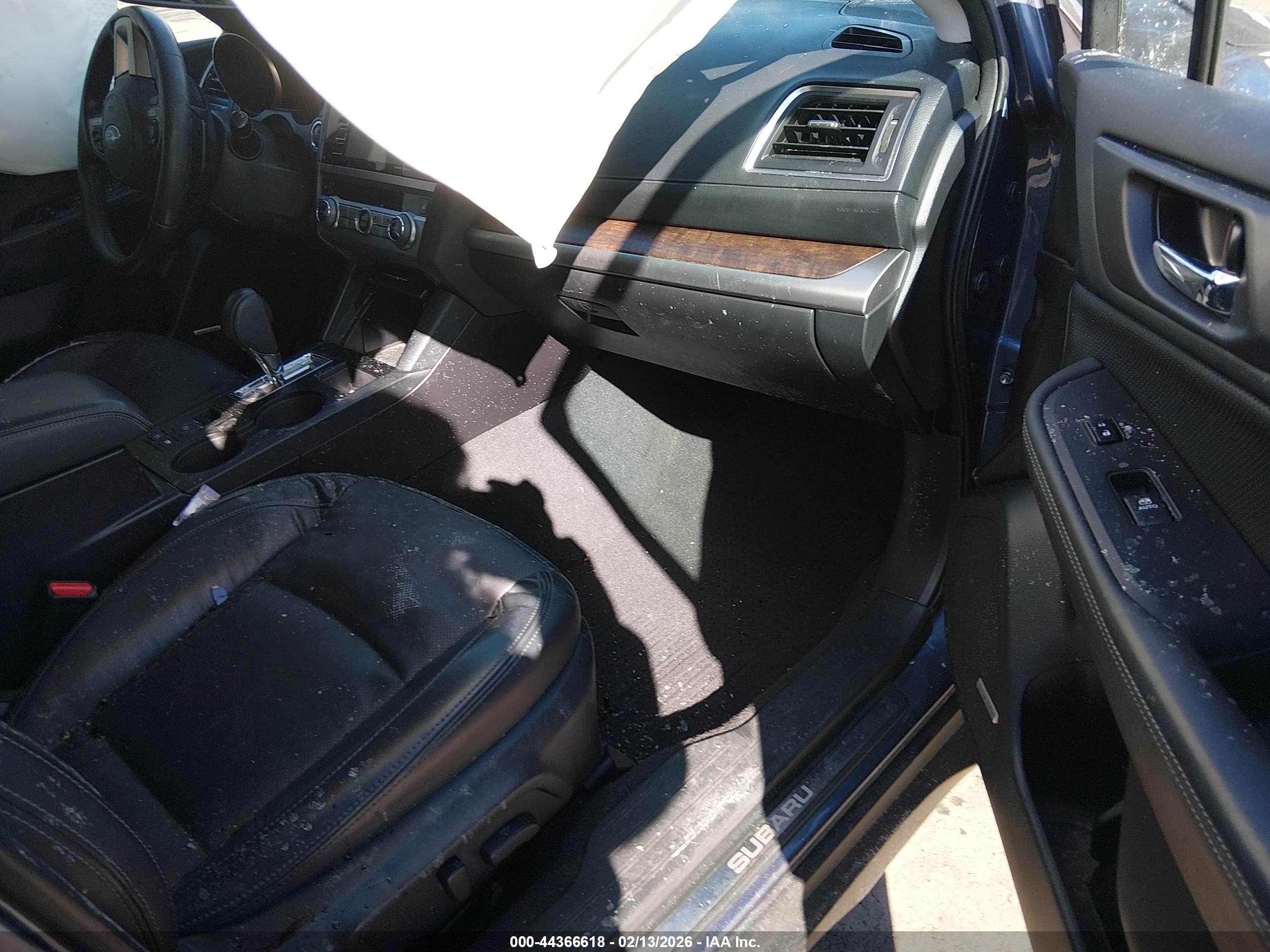 SUBARU OUTBACK image 5