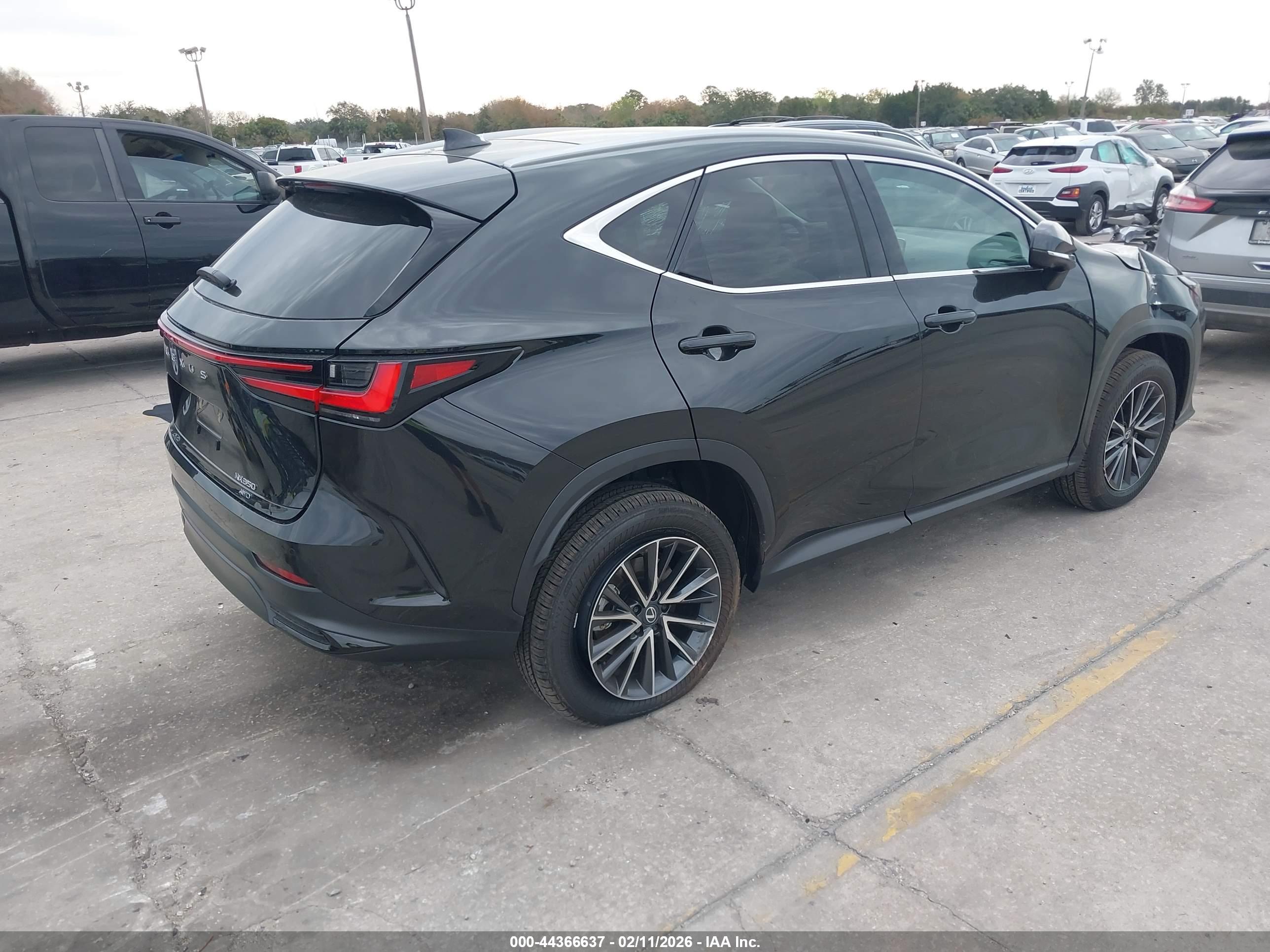 LEXUS NX image 4