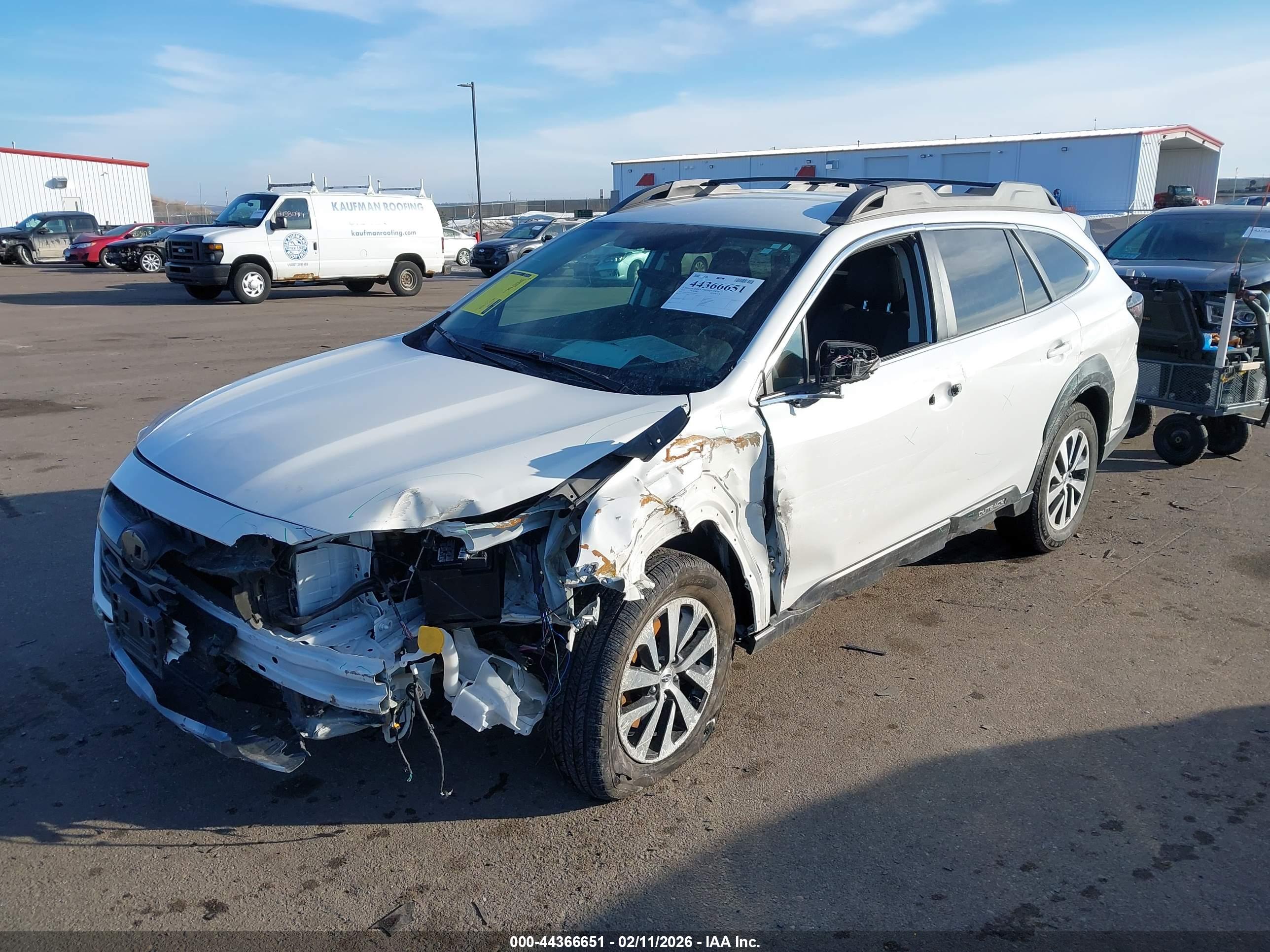 SUBARU OUTBACK image 2