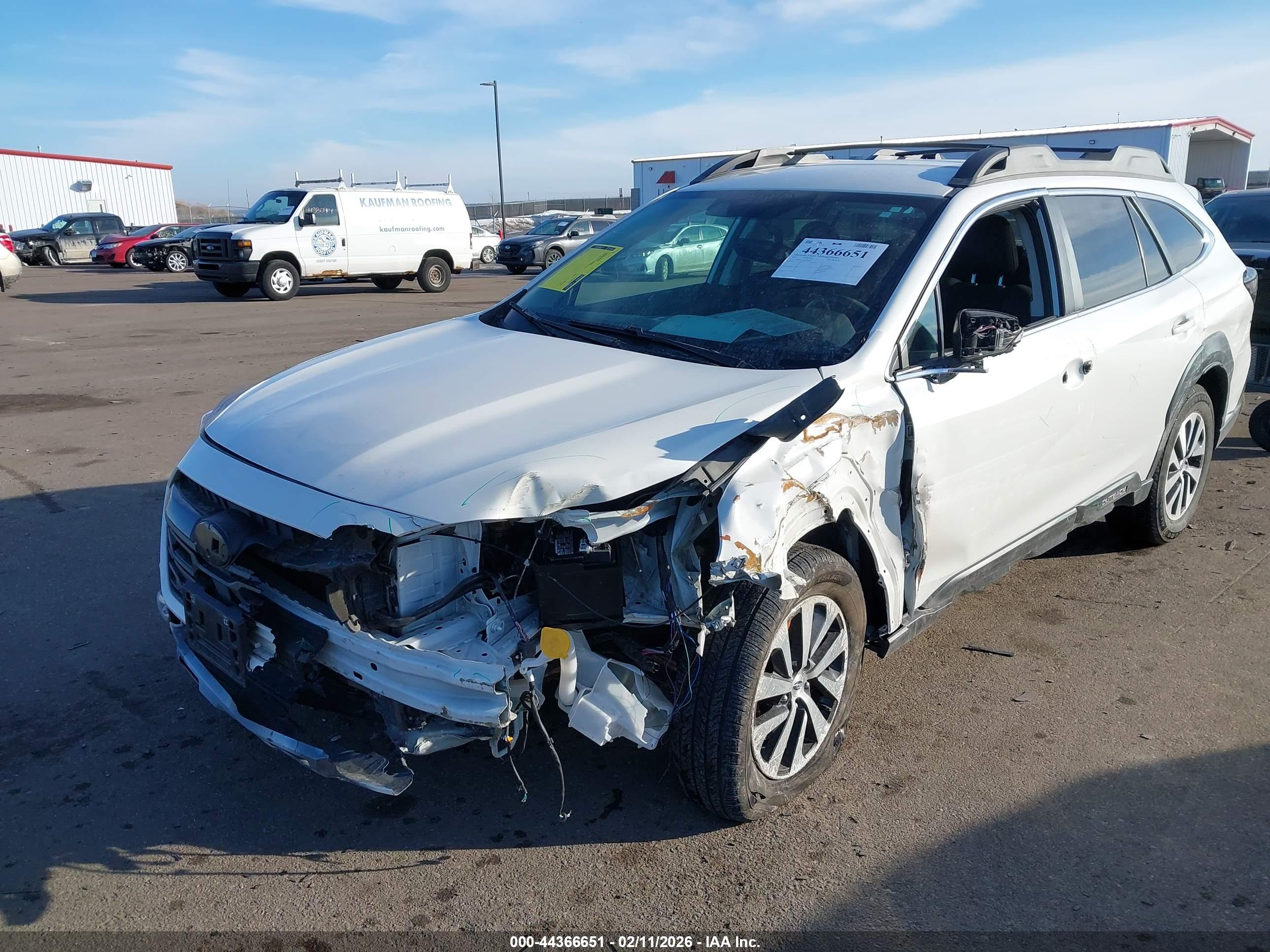 SUBARU OUTBACK image 6