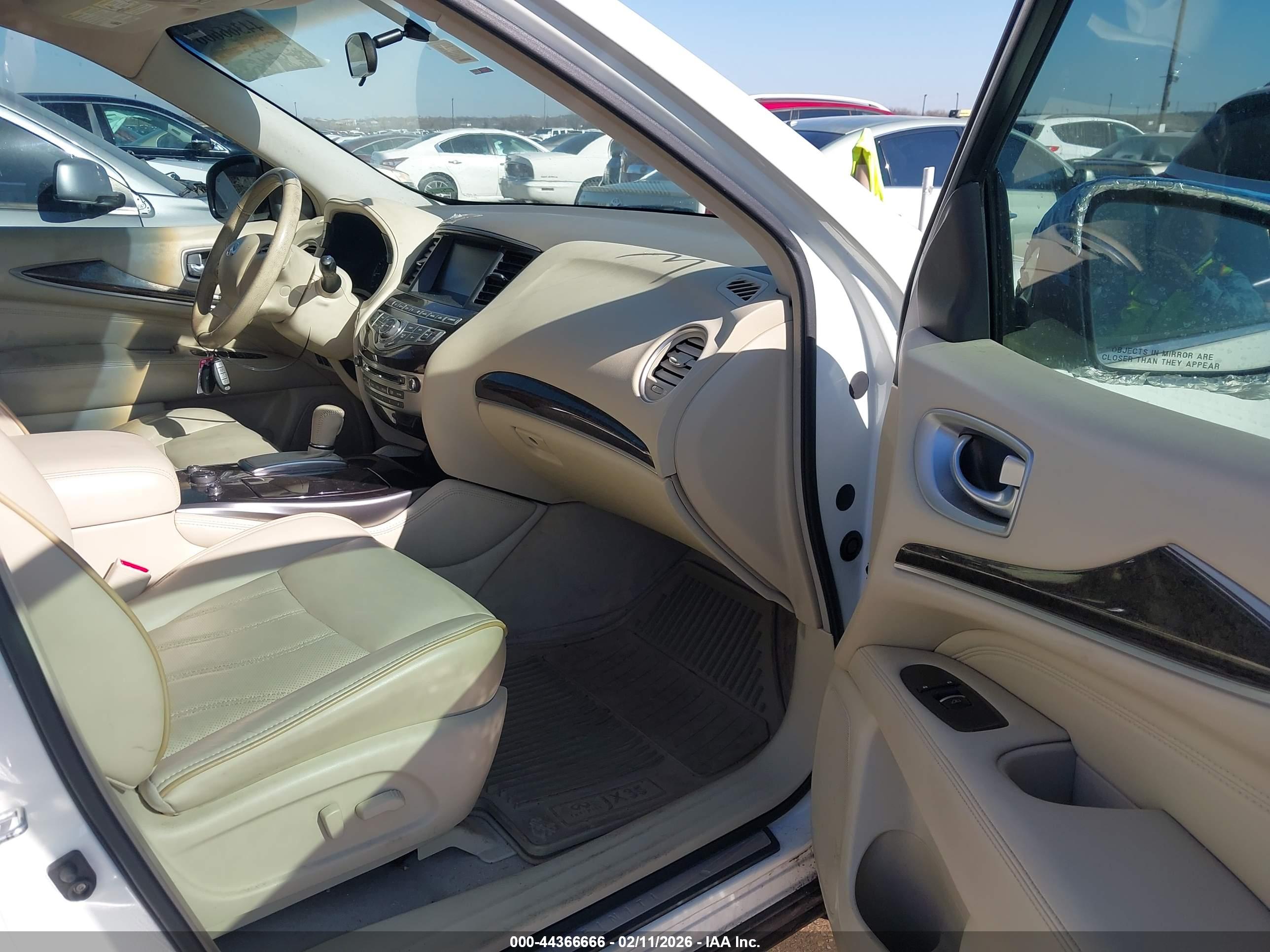 INFINITI JX35 image 5