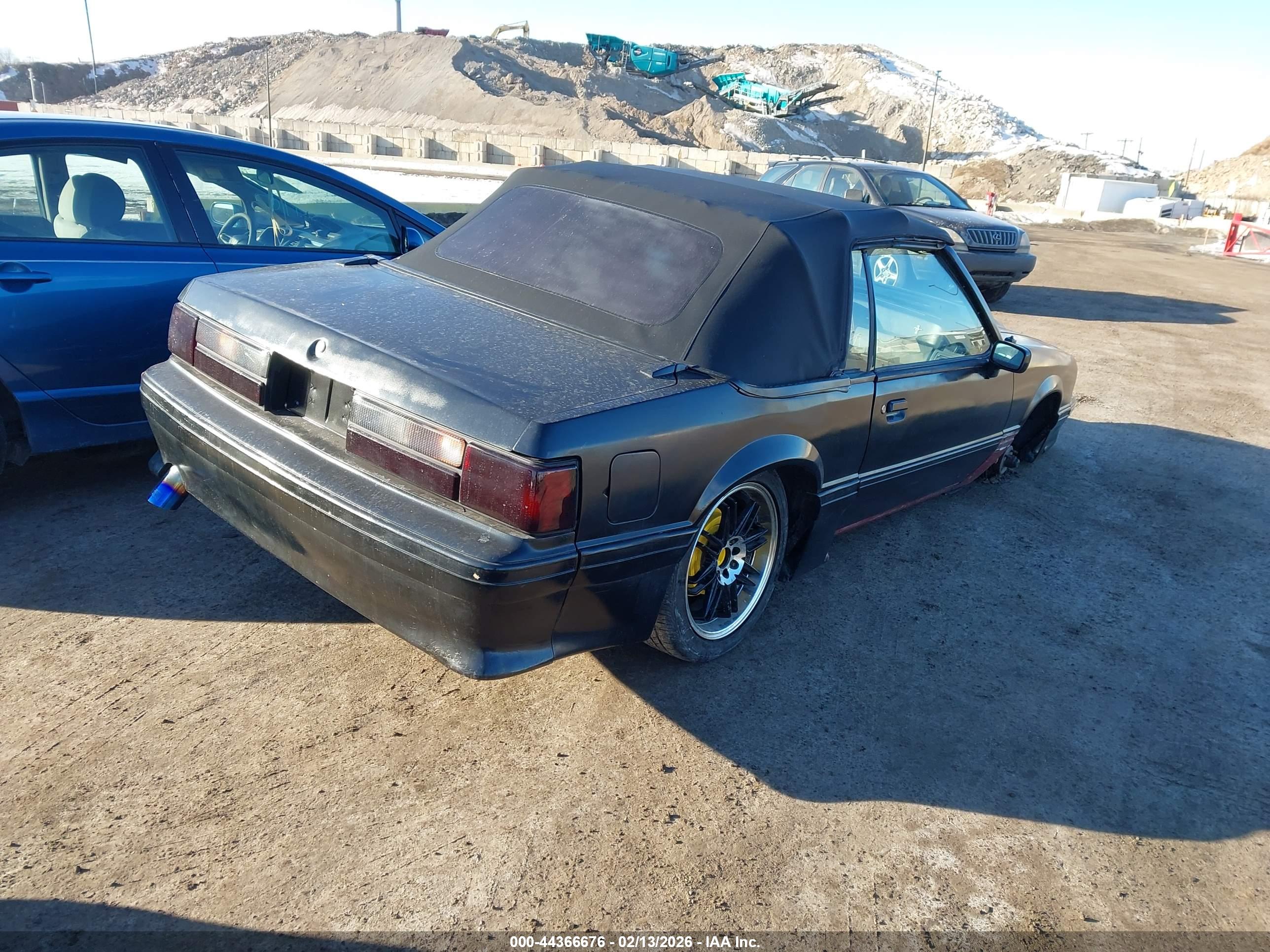 FORD MUSTANG image 4