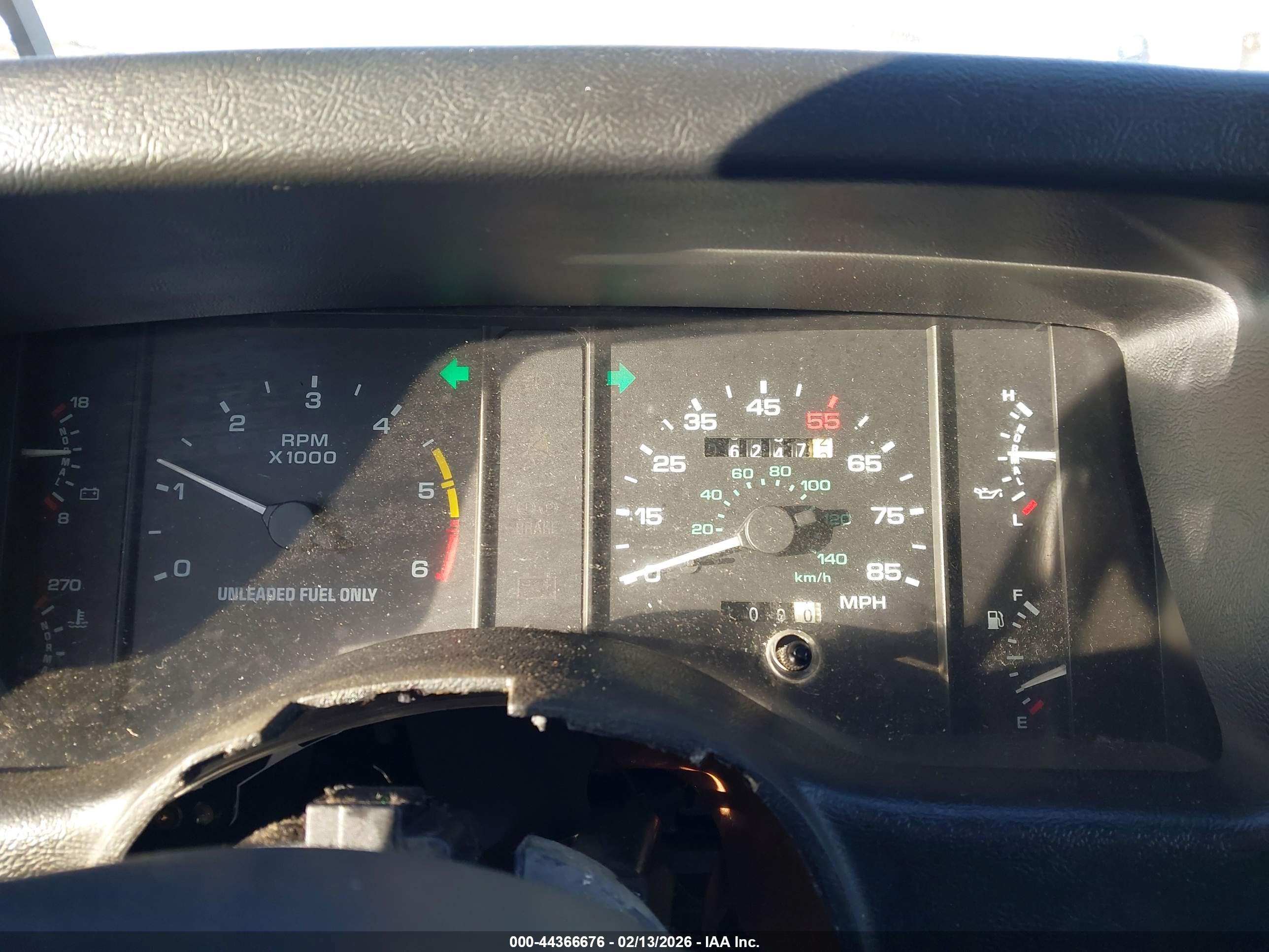 FORD MUSTANG image 7