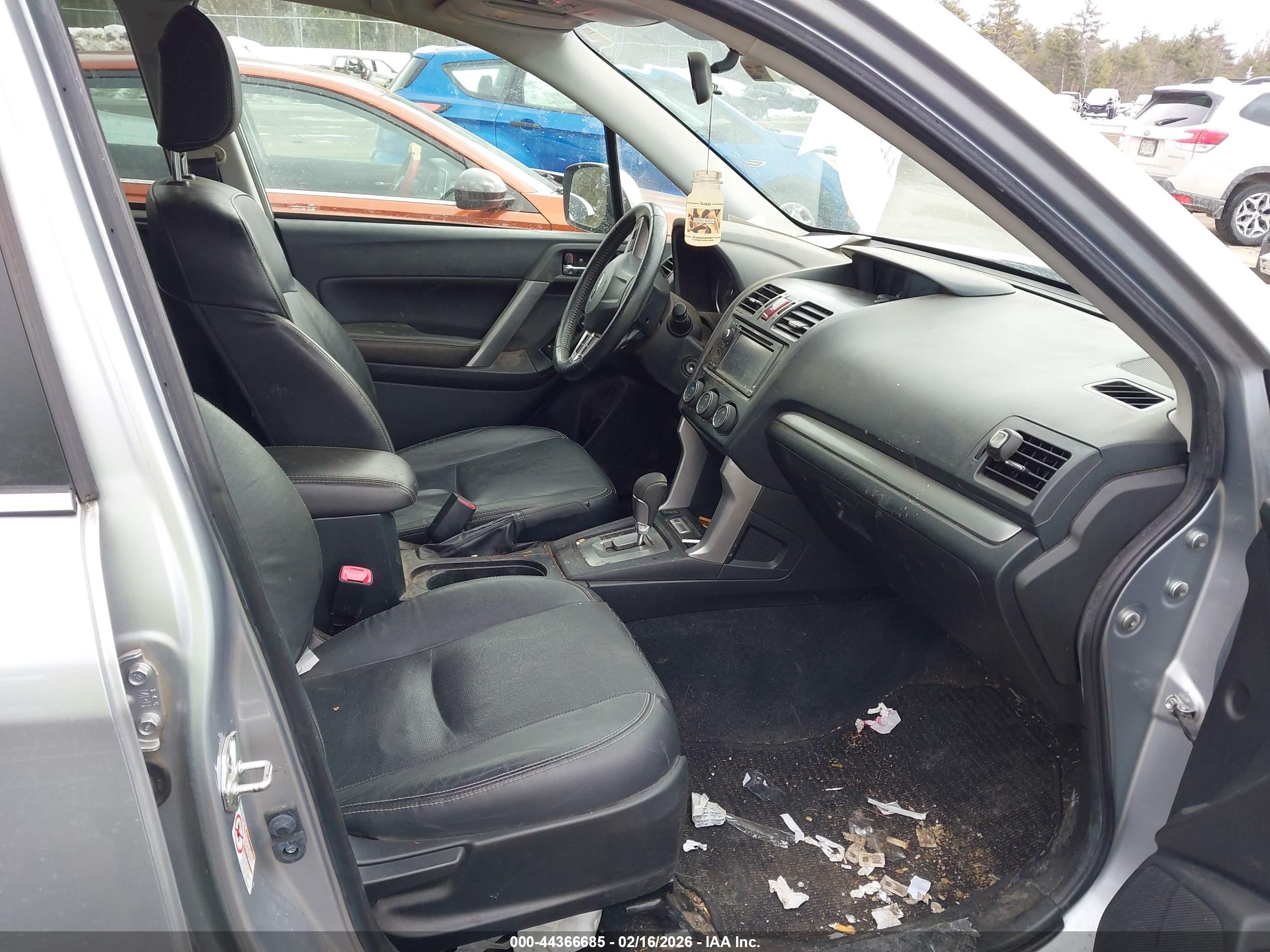 SUBARU FORESTER image 5