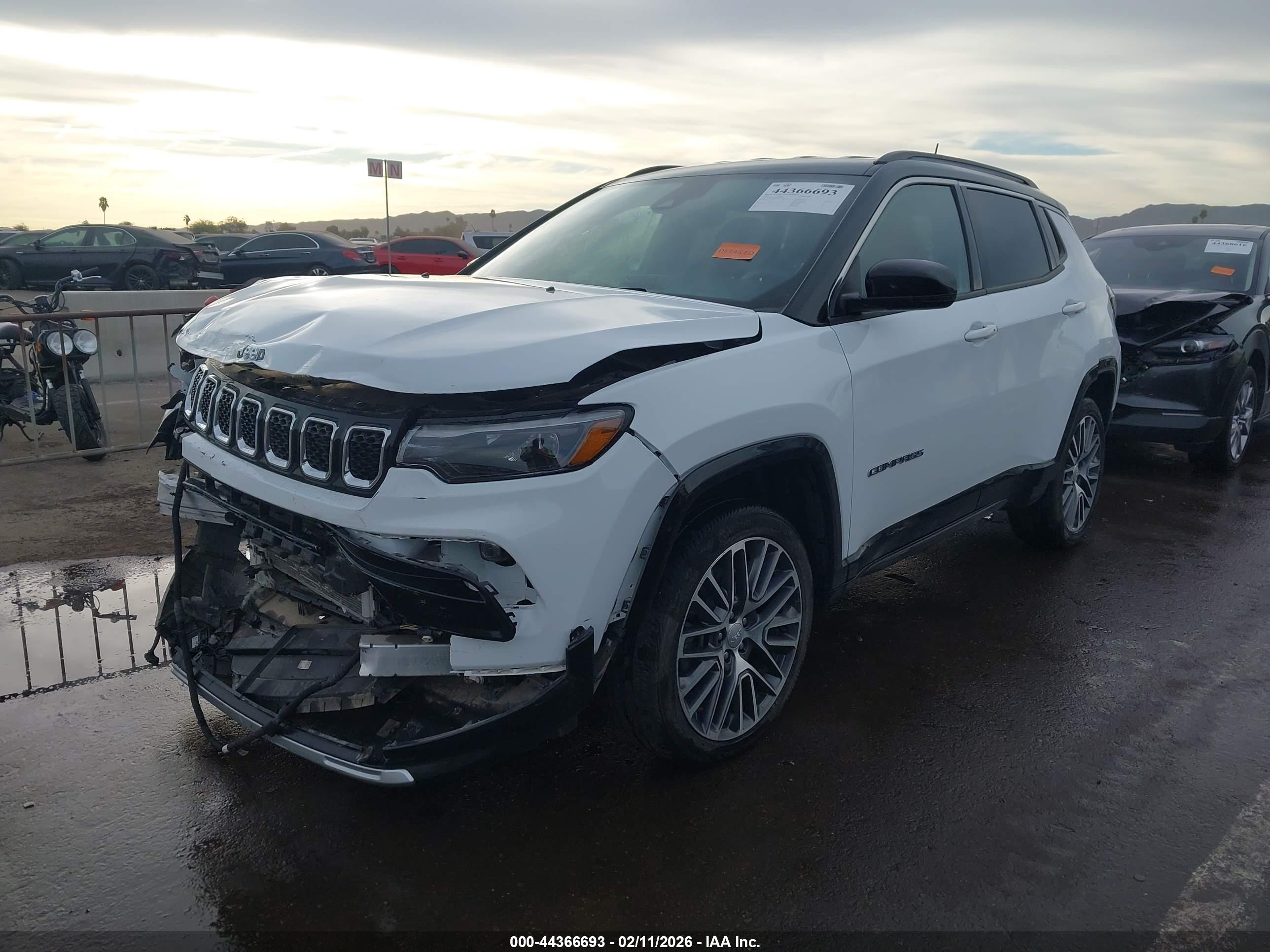 JEEP COMPASS image 2