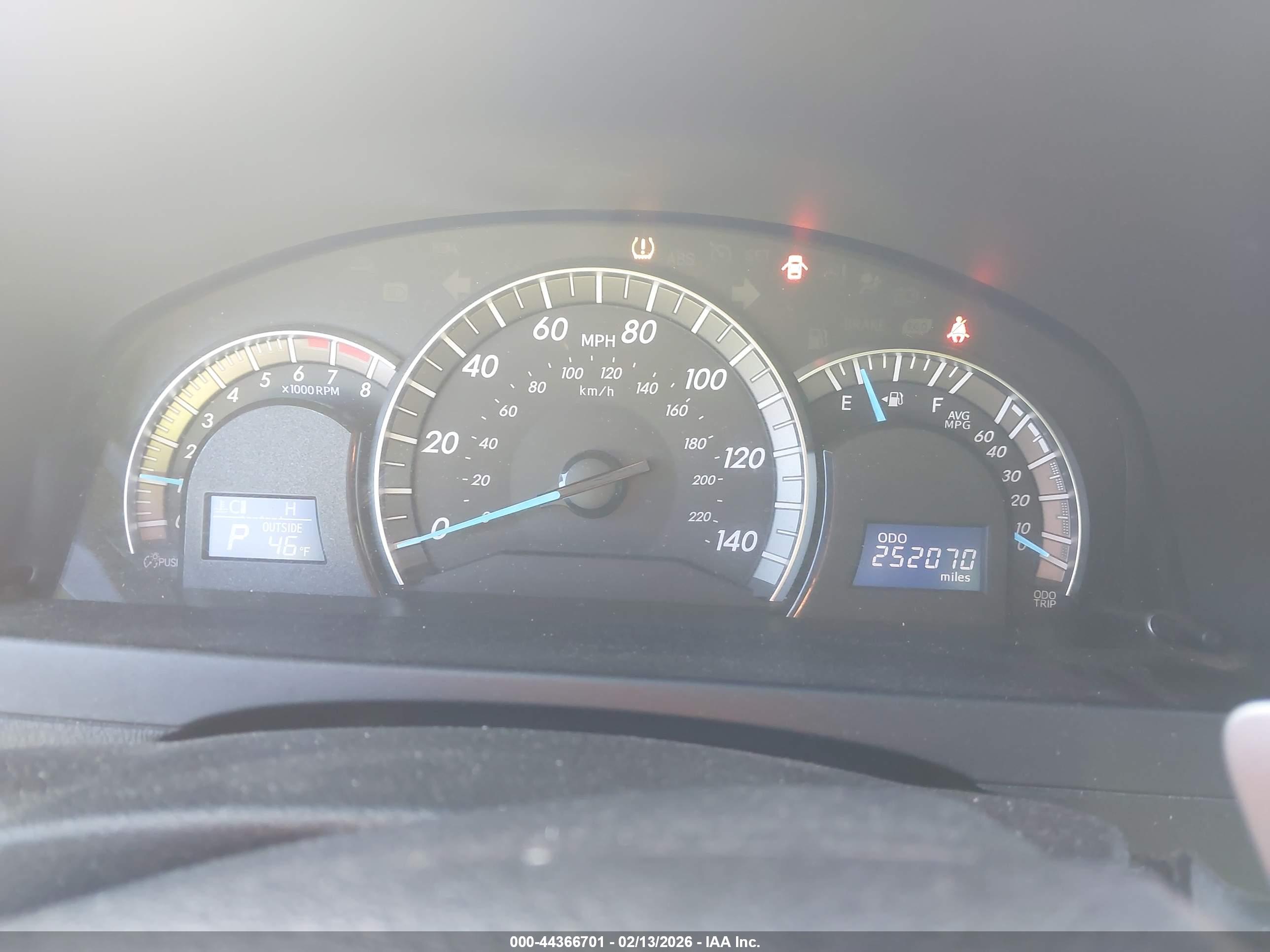 TOYOTA CAMRY image 7