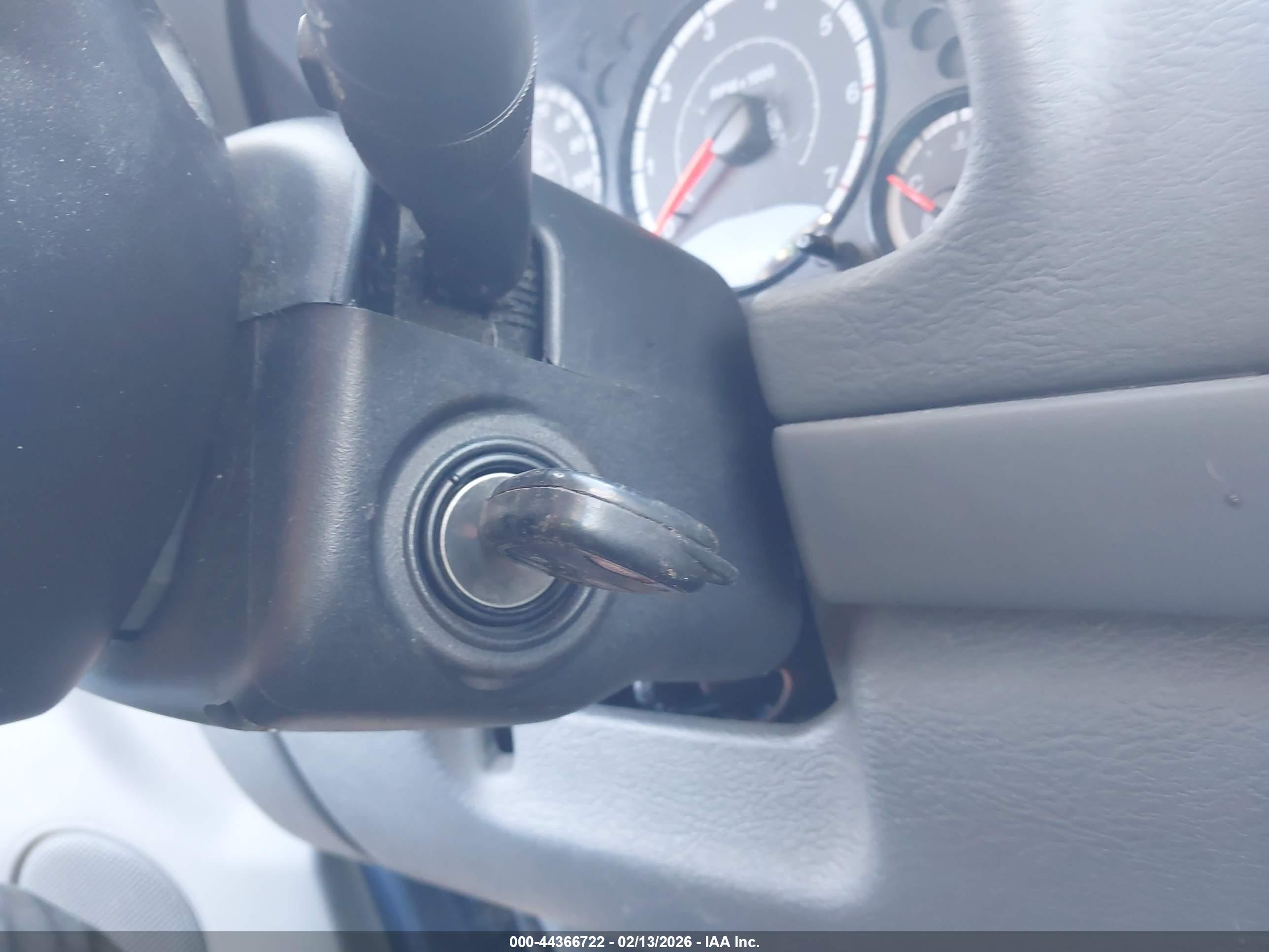 JEEP LIBERTY image 11