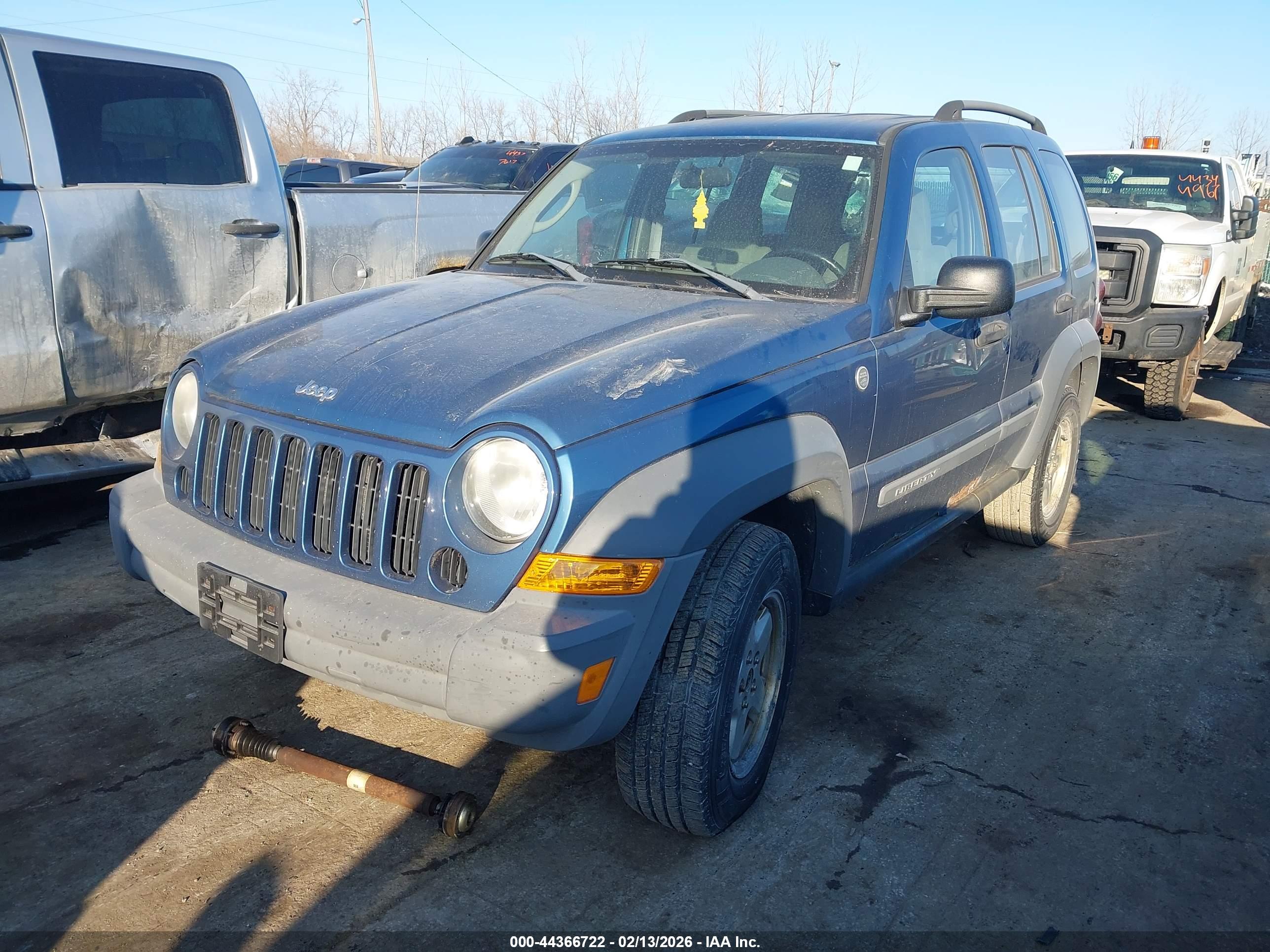 JEEP LIBERTY image 2