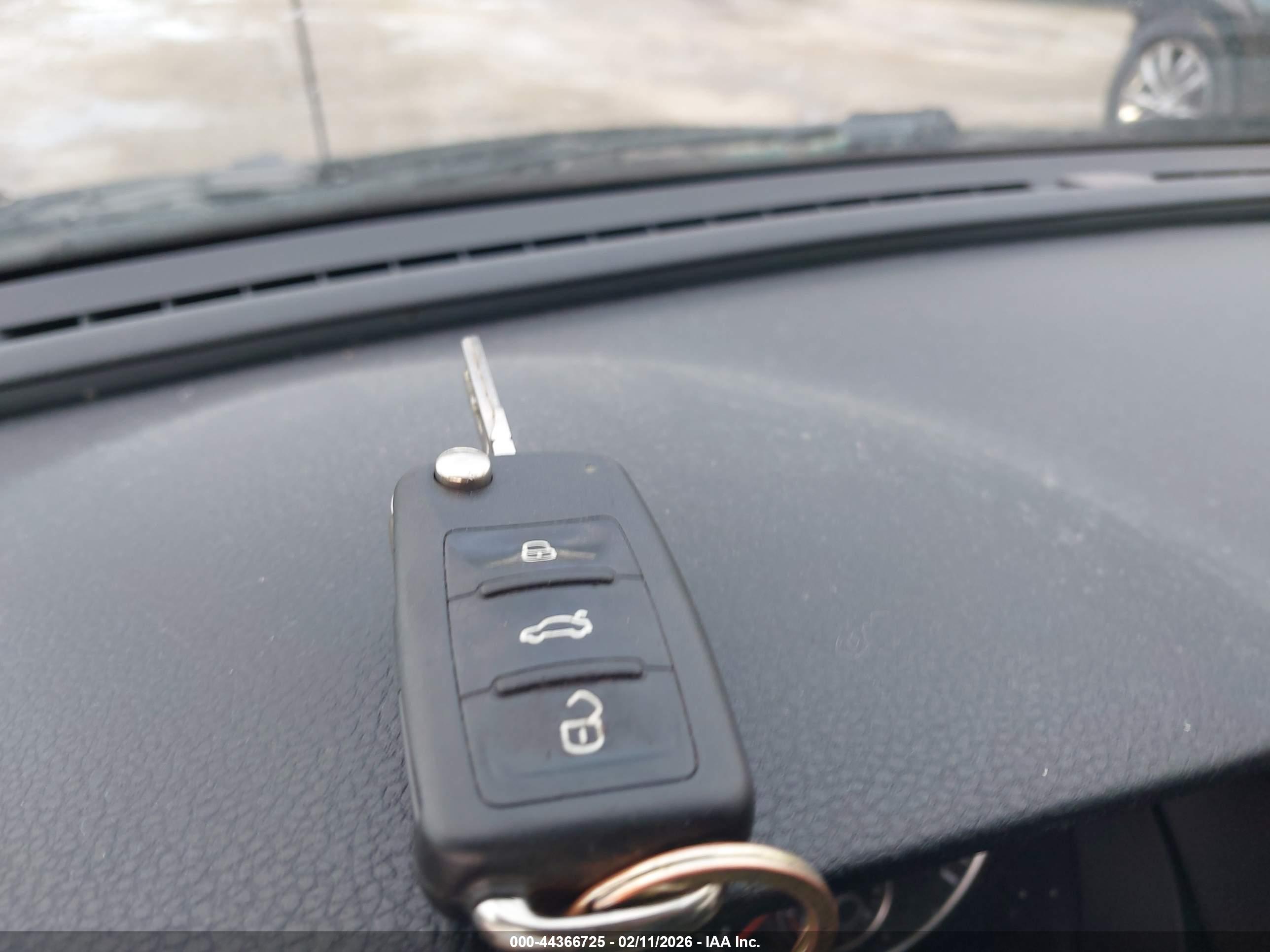 VOLKSWAGEN PASSAT image 11