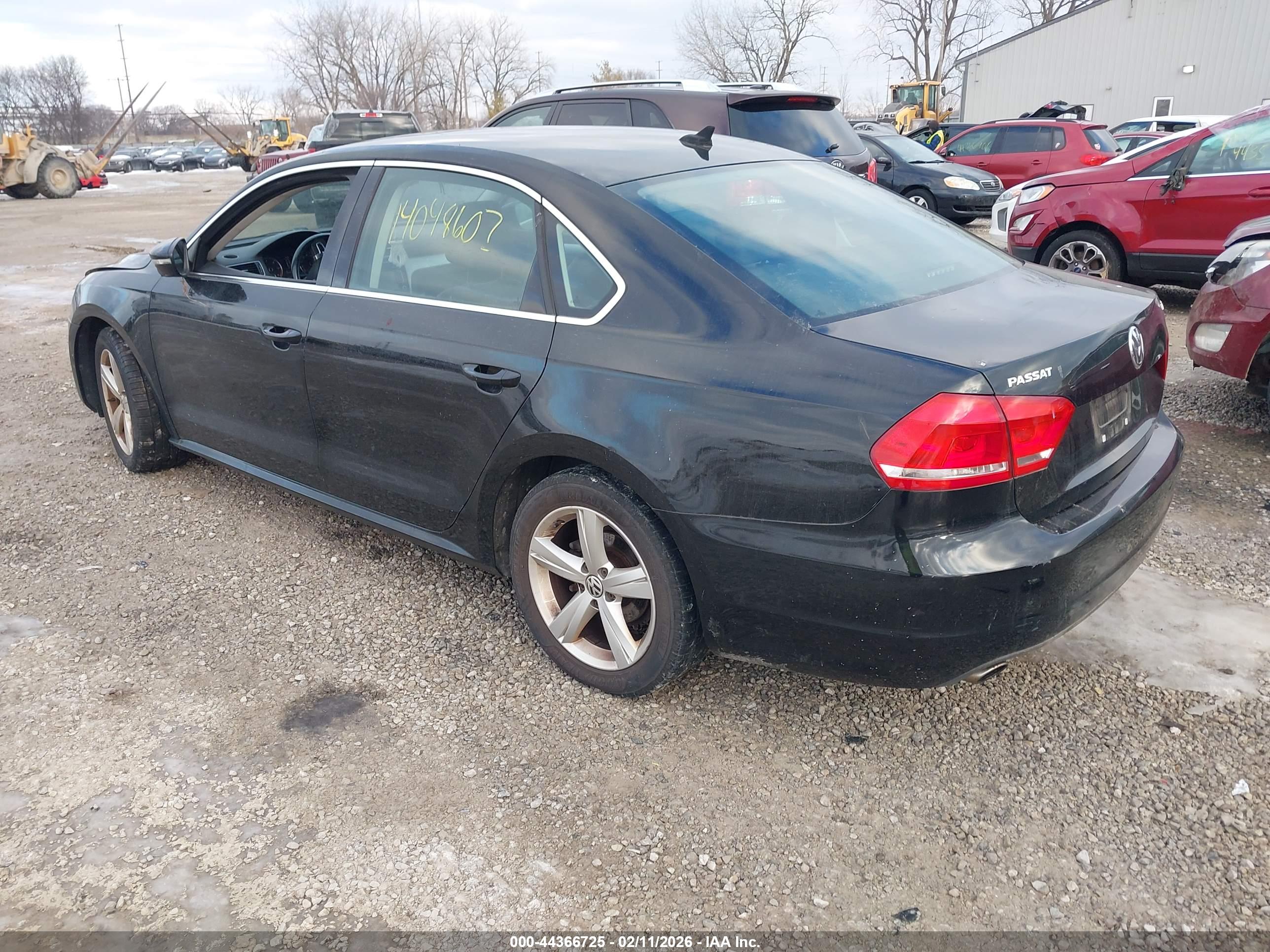 VOLKSWAGEN PASSAT image 3