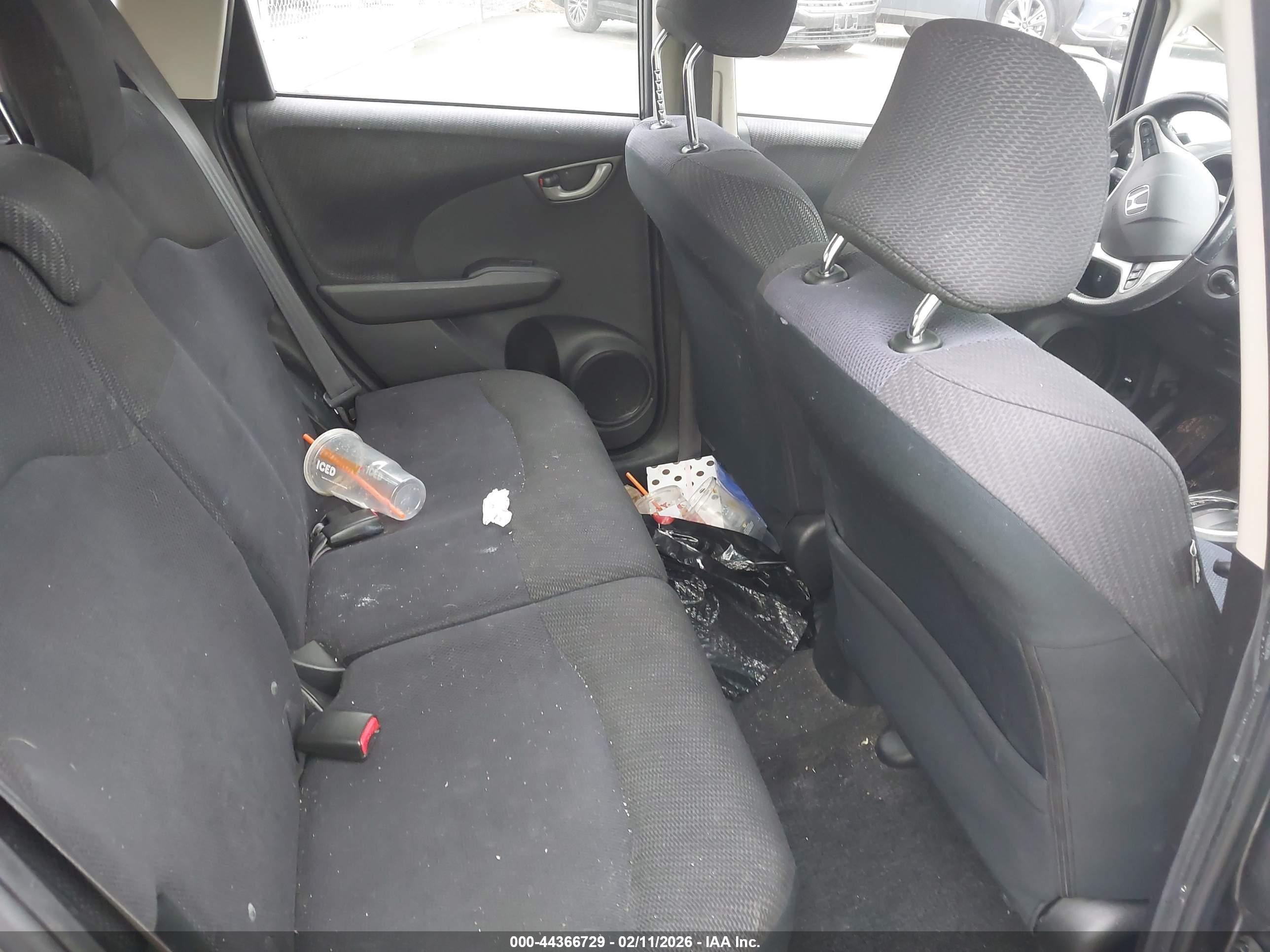 HONDA FIT image 8