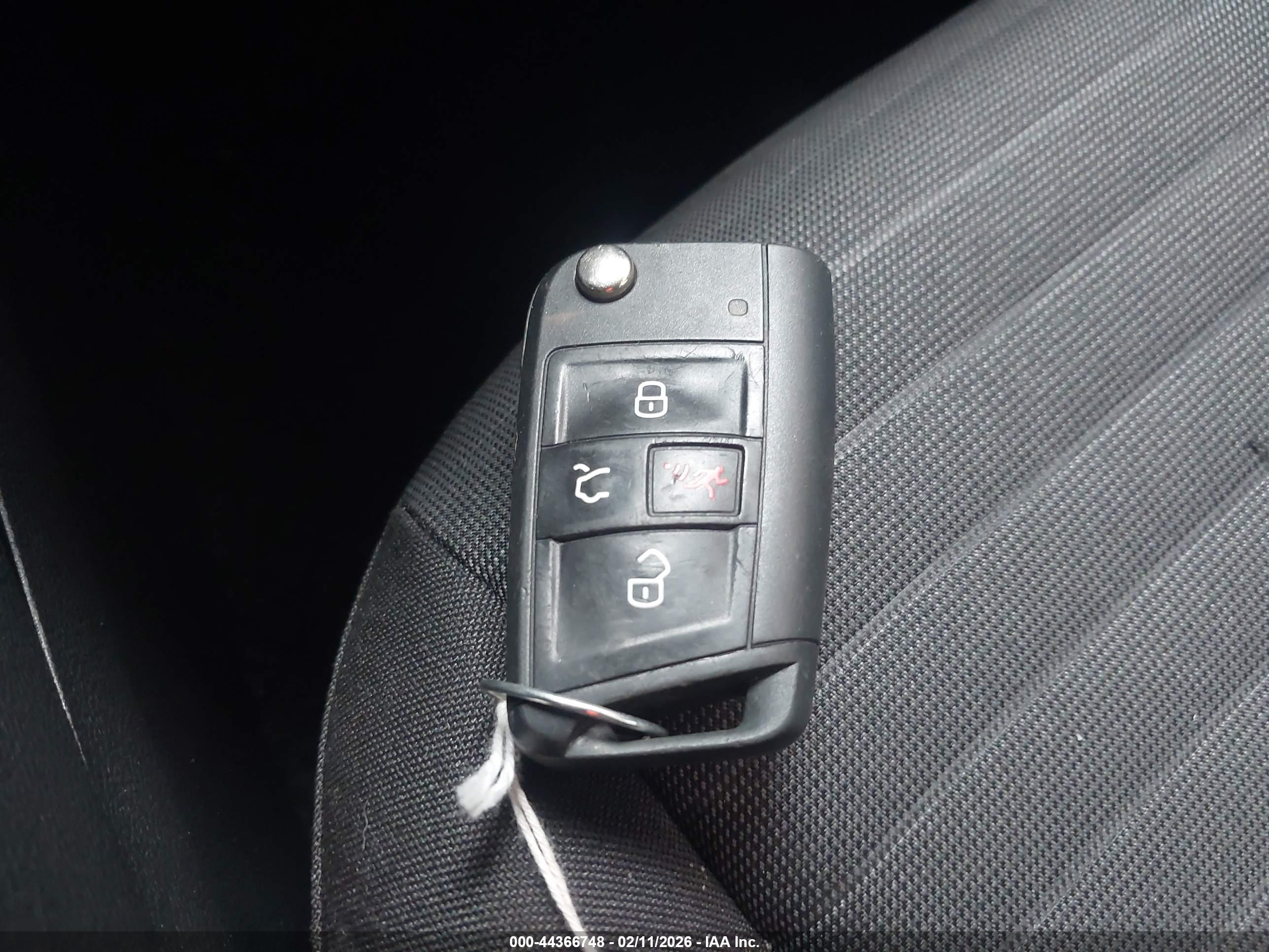 VOLKSWAGEN JETTA image 11