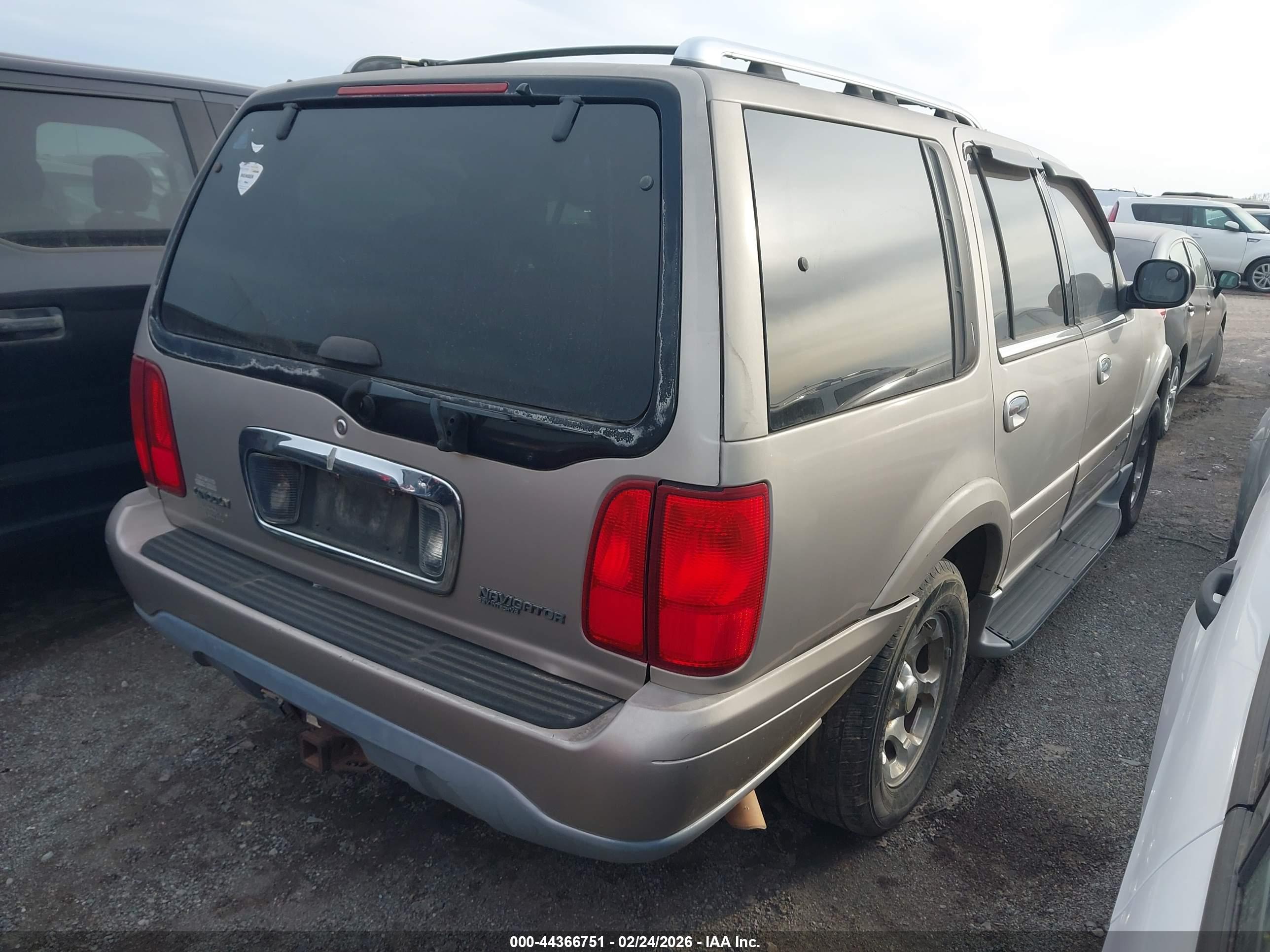 LINCOLN NAVIGATOR image 4