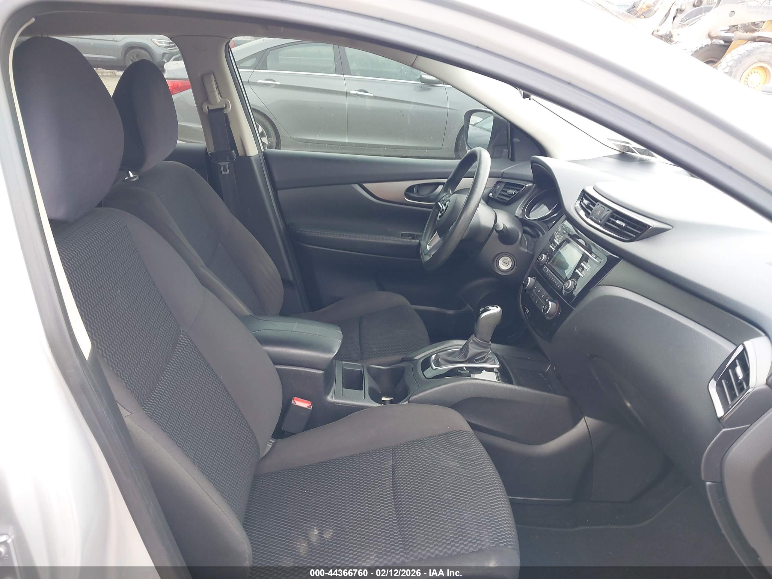 NISSAN ROGUE image 5