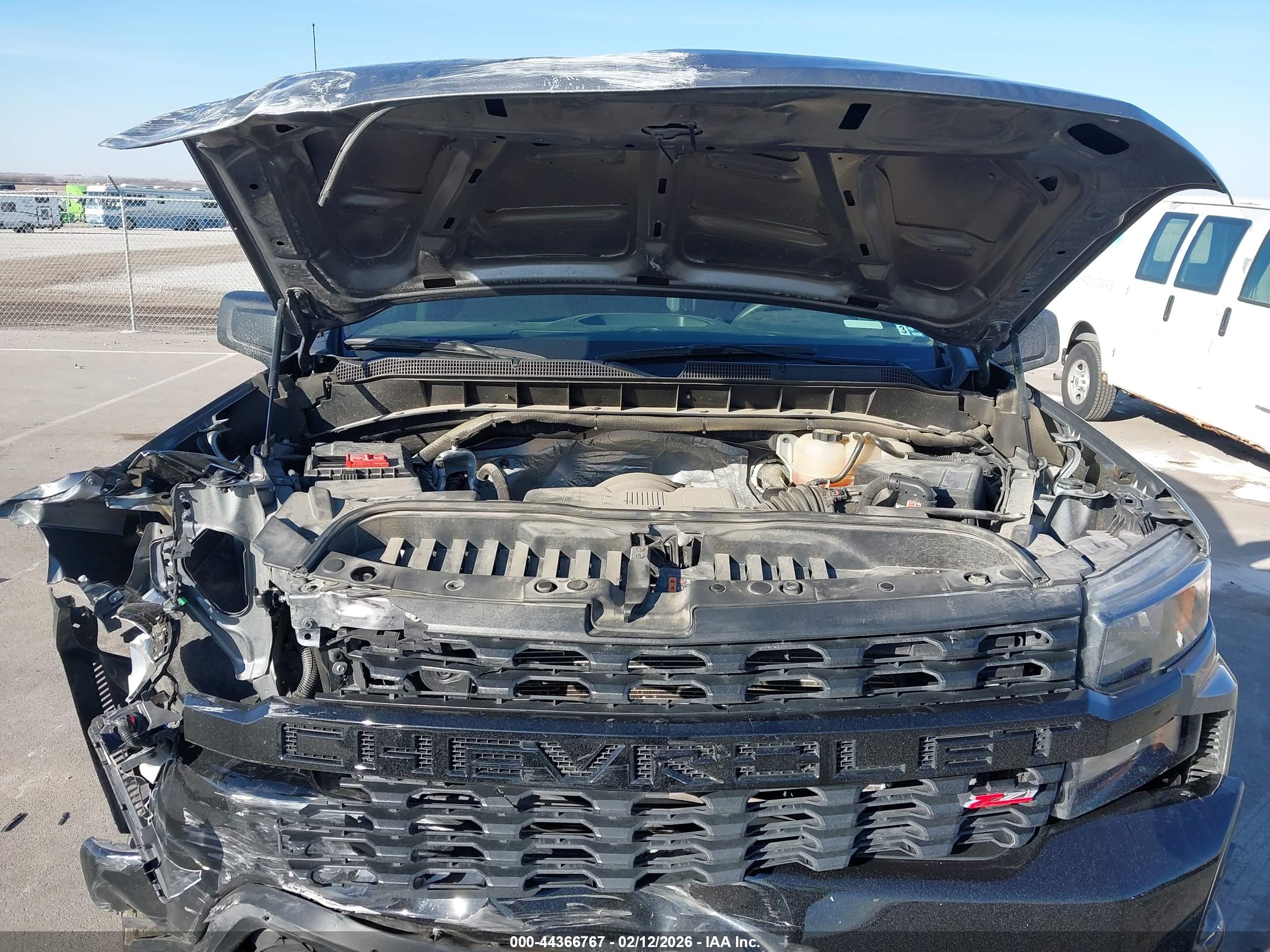CHEVROLET SILVERADO image 10
