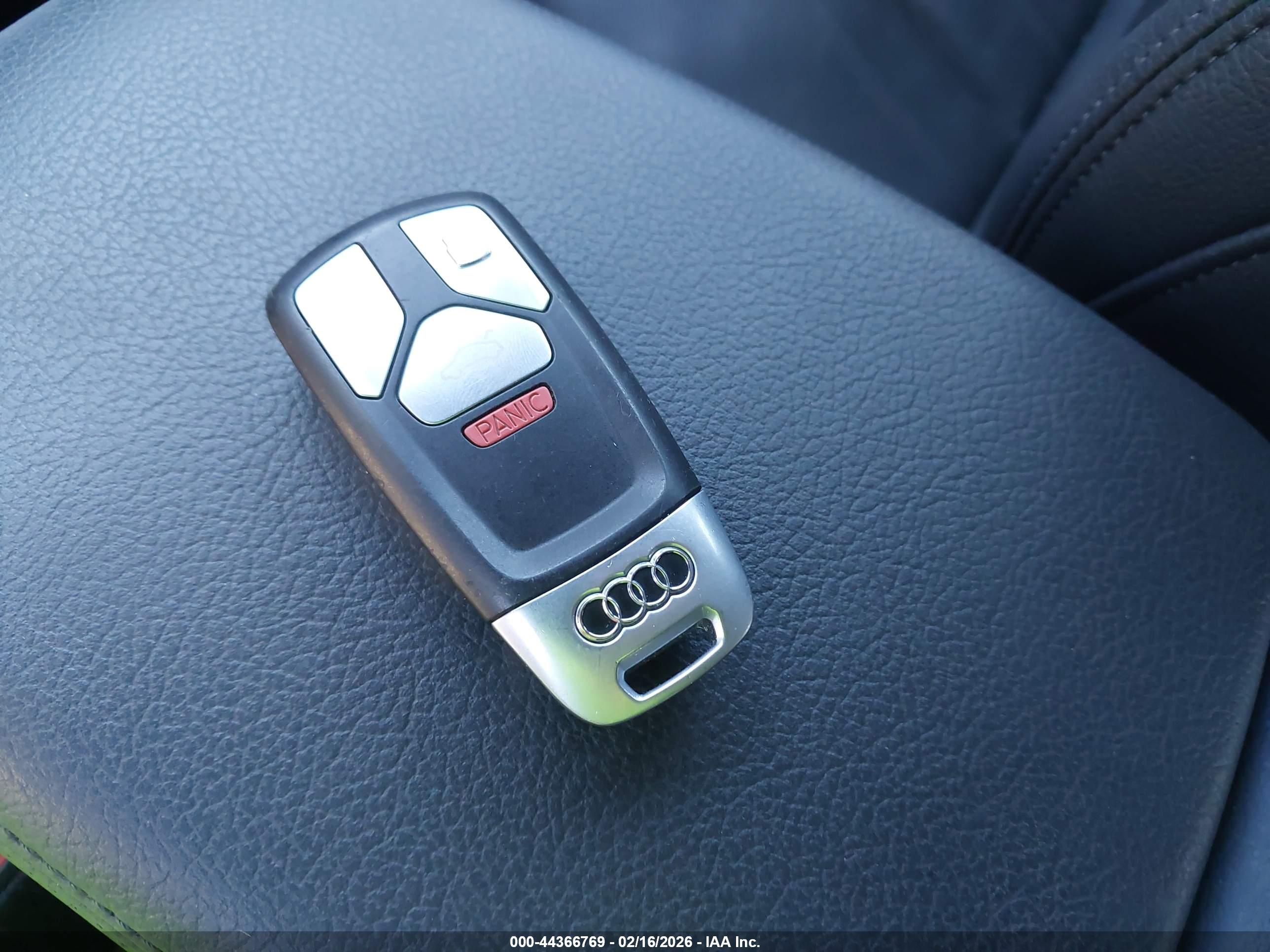 AUDI A4 image 11
