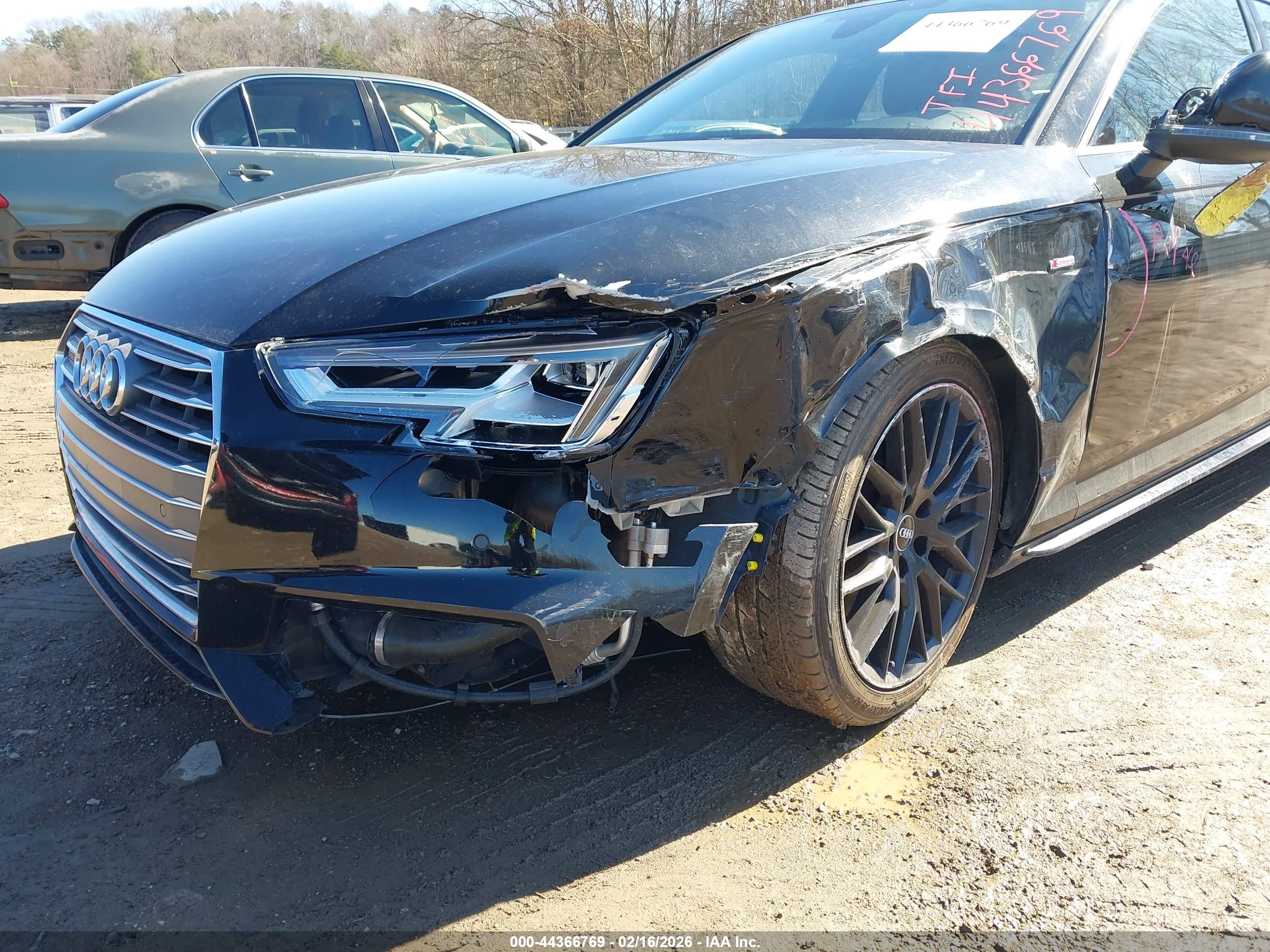 AUDI A4 image 6