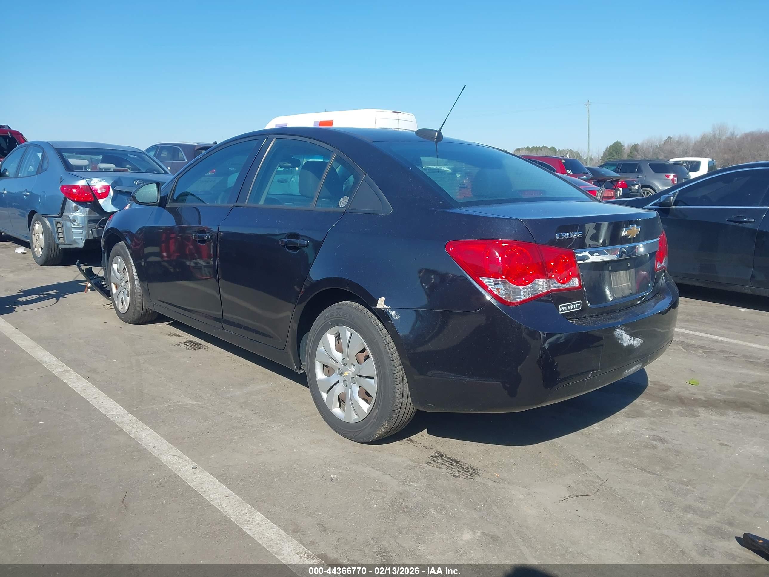 CHEVROLET CRUZE image 3