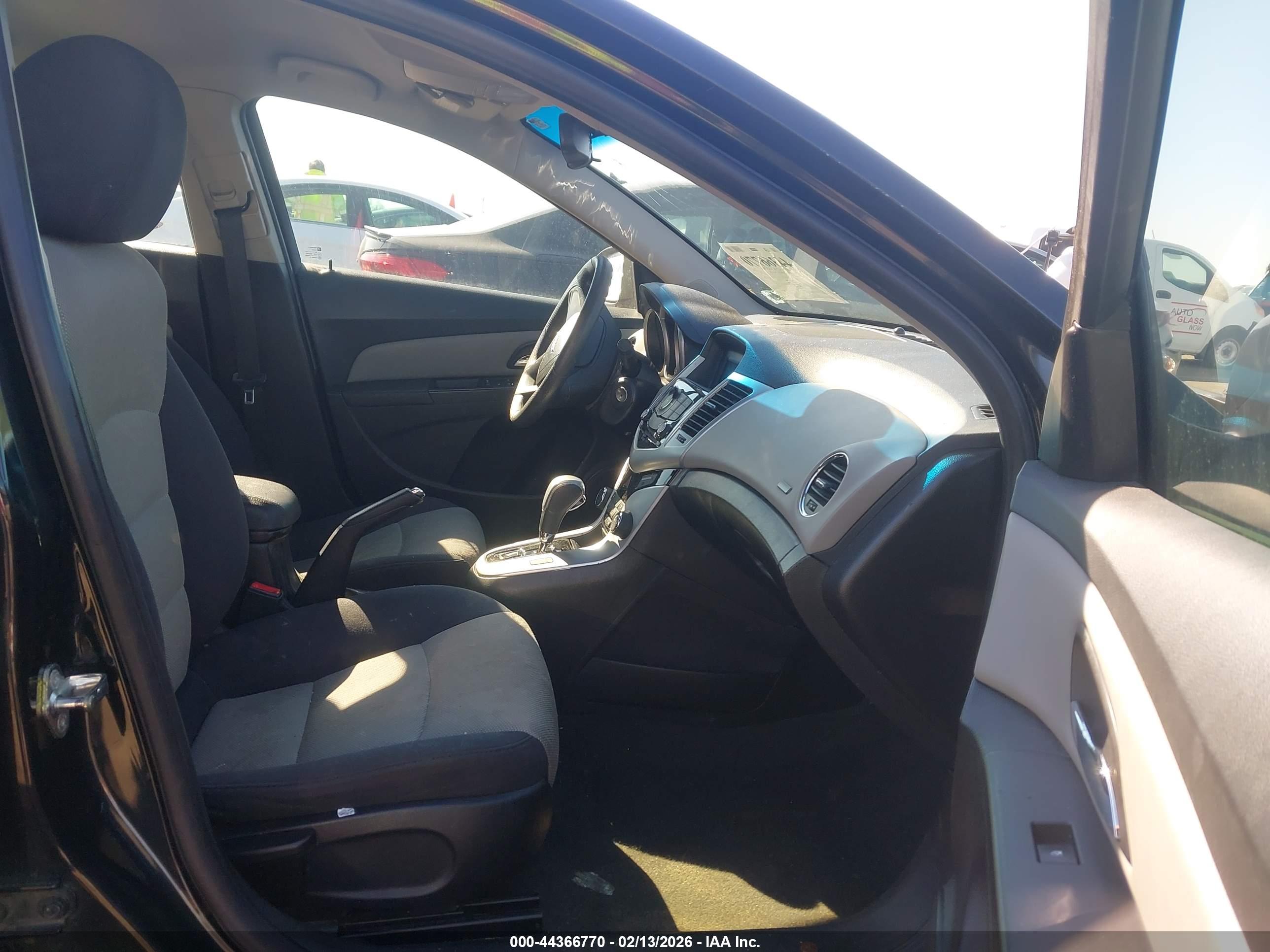 CHEVROLET CRUZE image 5