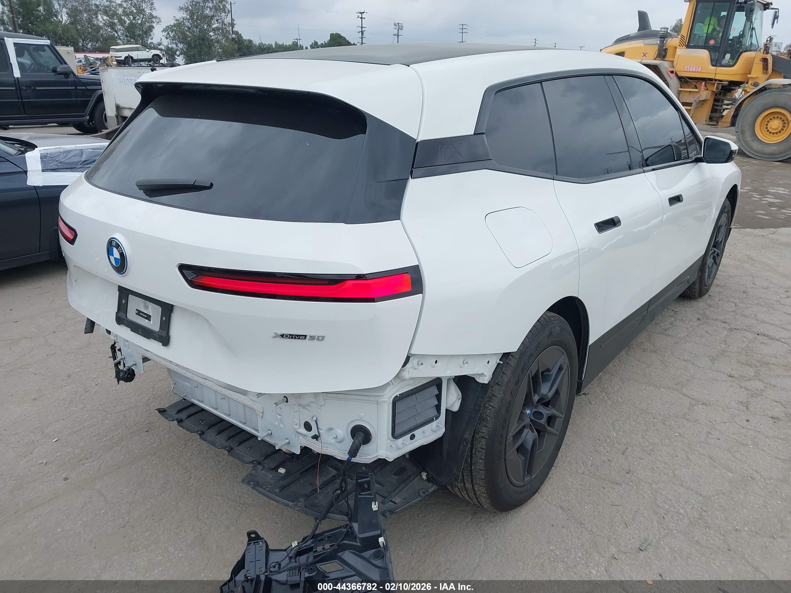 BMW IX image 4