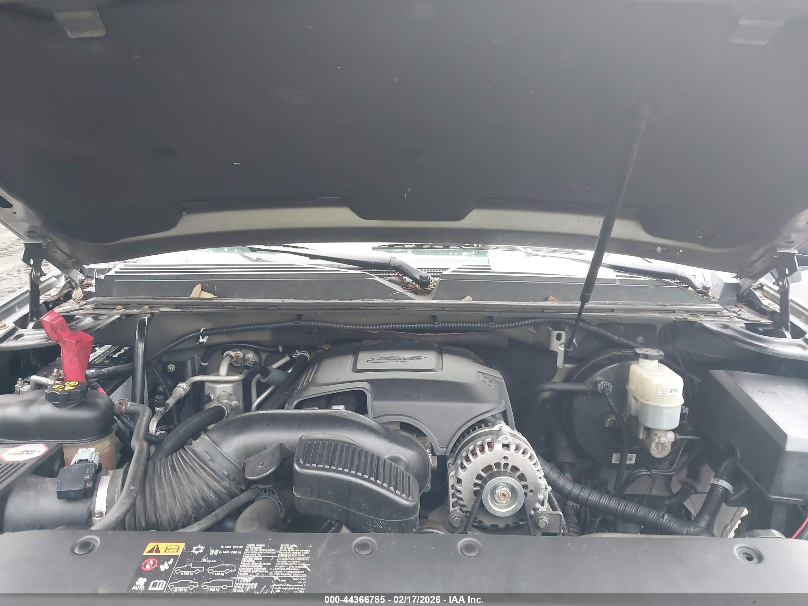 CHEVROLET SUBURBAN image 10