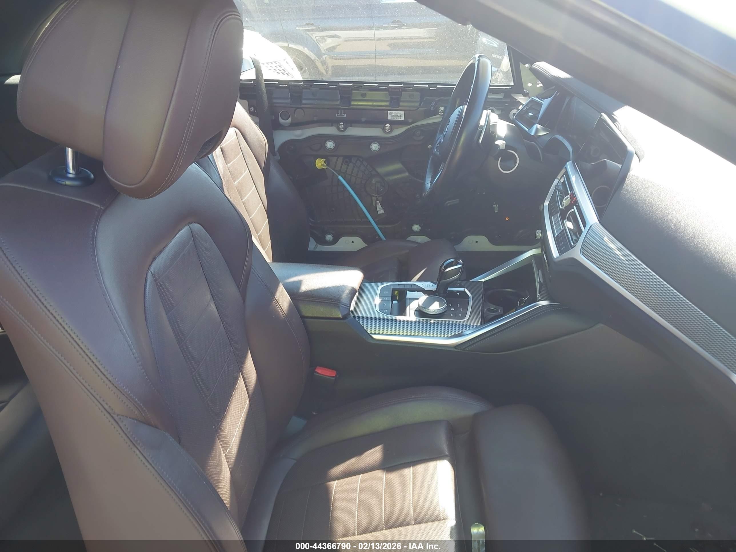 BMW M440I image 5