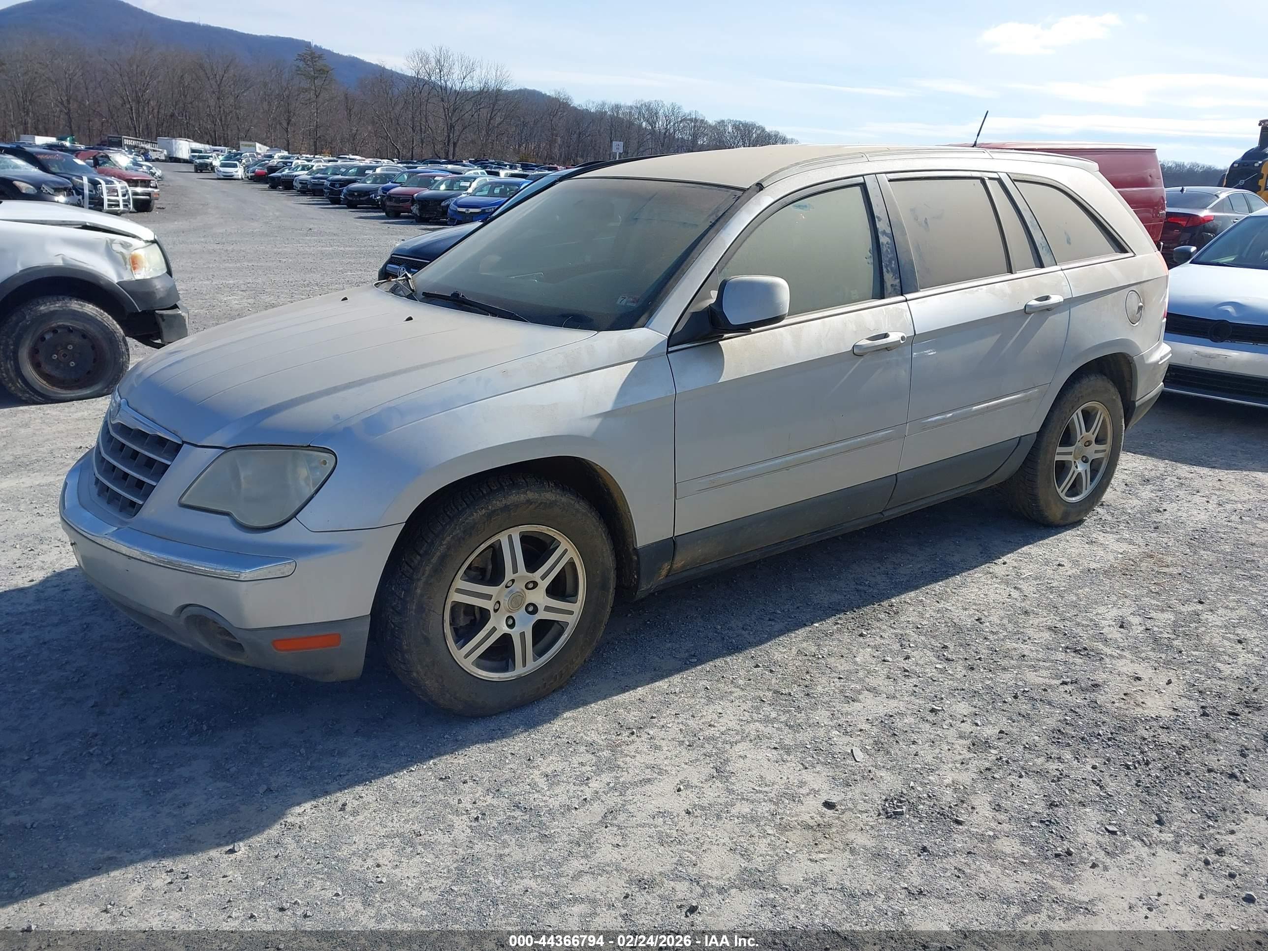 CHRYSLER PACIFICA image 2