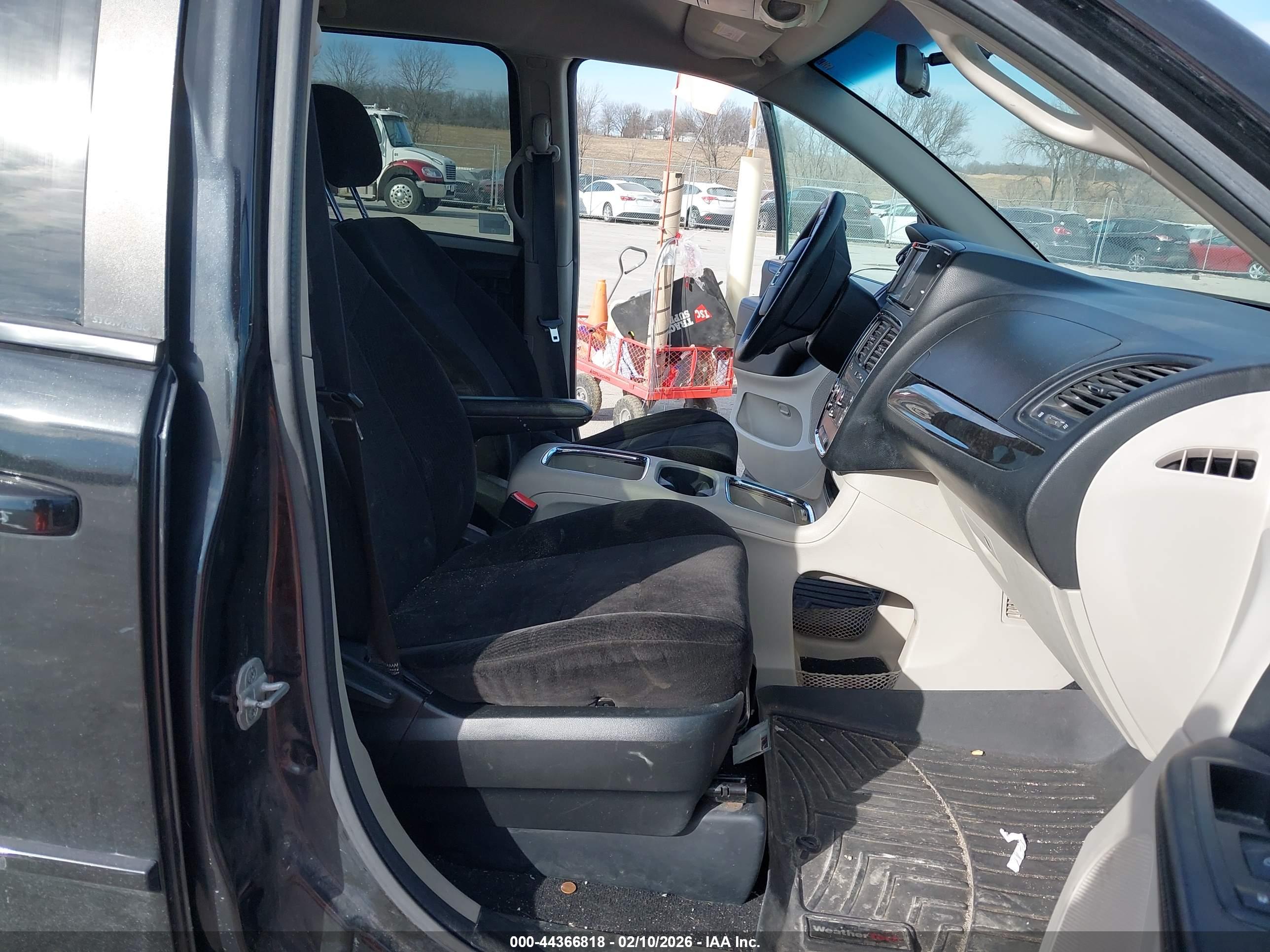 DODGE GRAND image 5