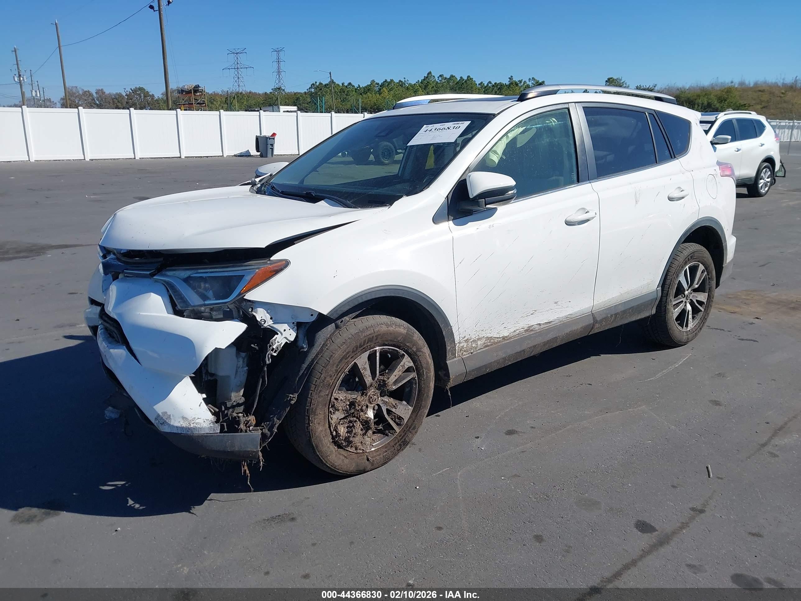 TOYOTA RAV4 image 2