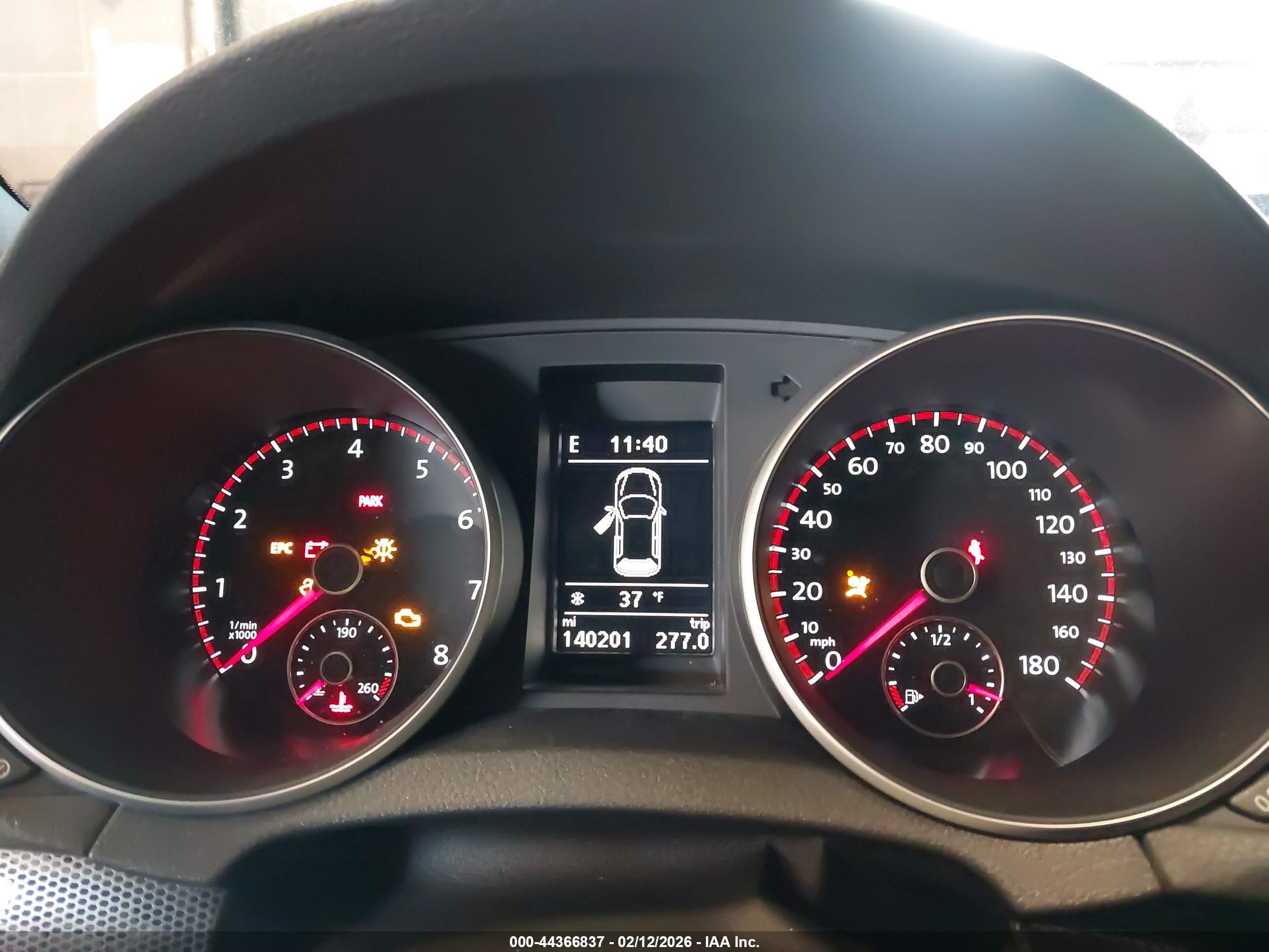 VOLKSWAGEN GTI image 7
