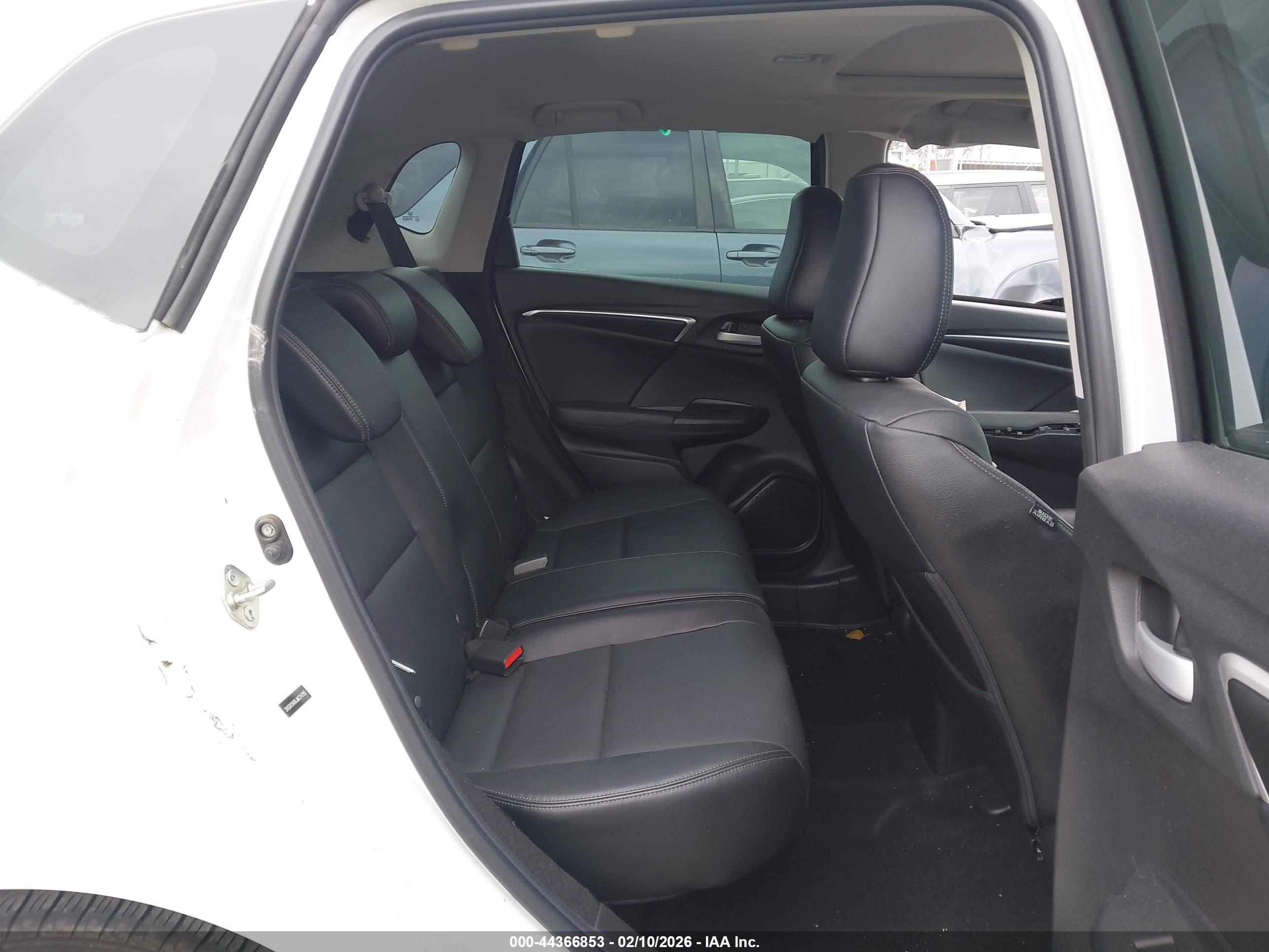 HONDA FIT image 8