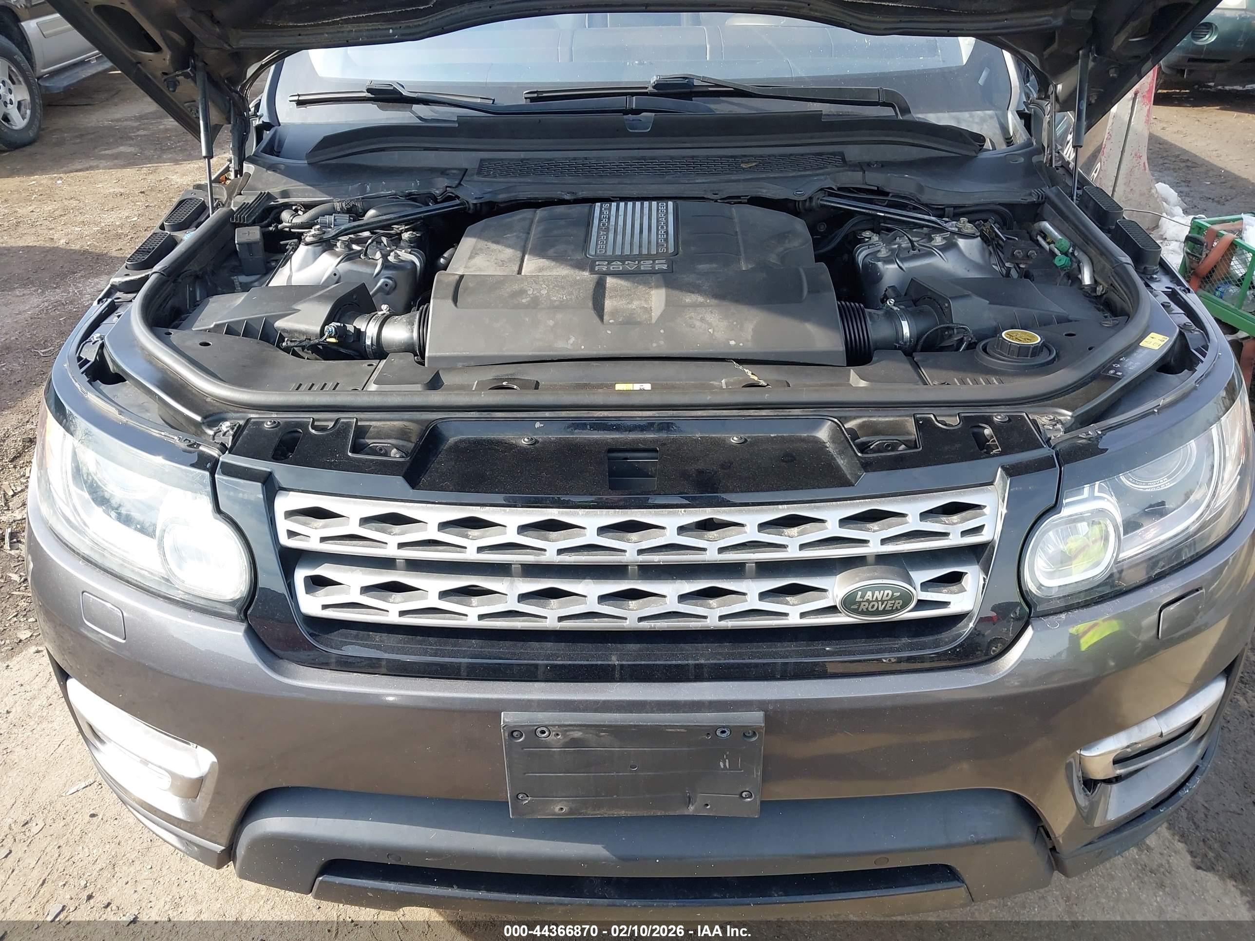 LAND ROVER image 10